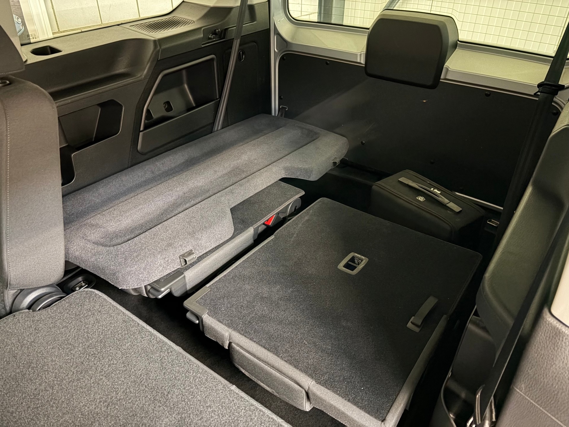 FORD Grand Tourneo Connect 2.0 EcoBlue Titanium Automat-image-6