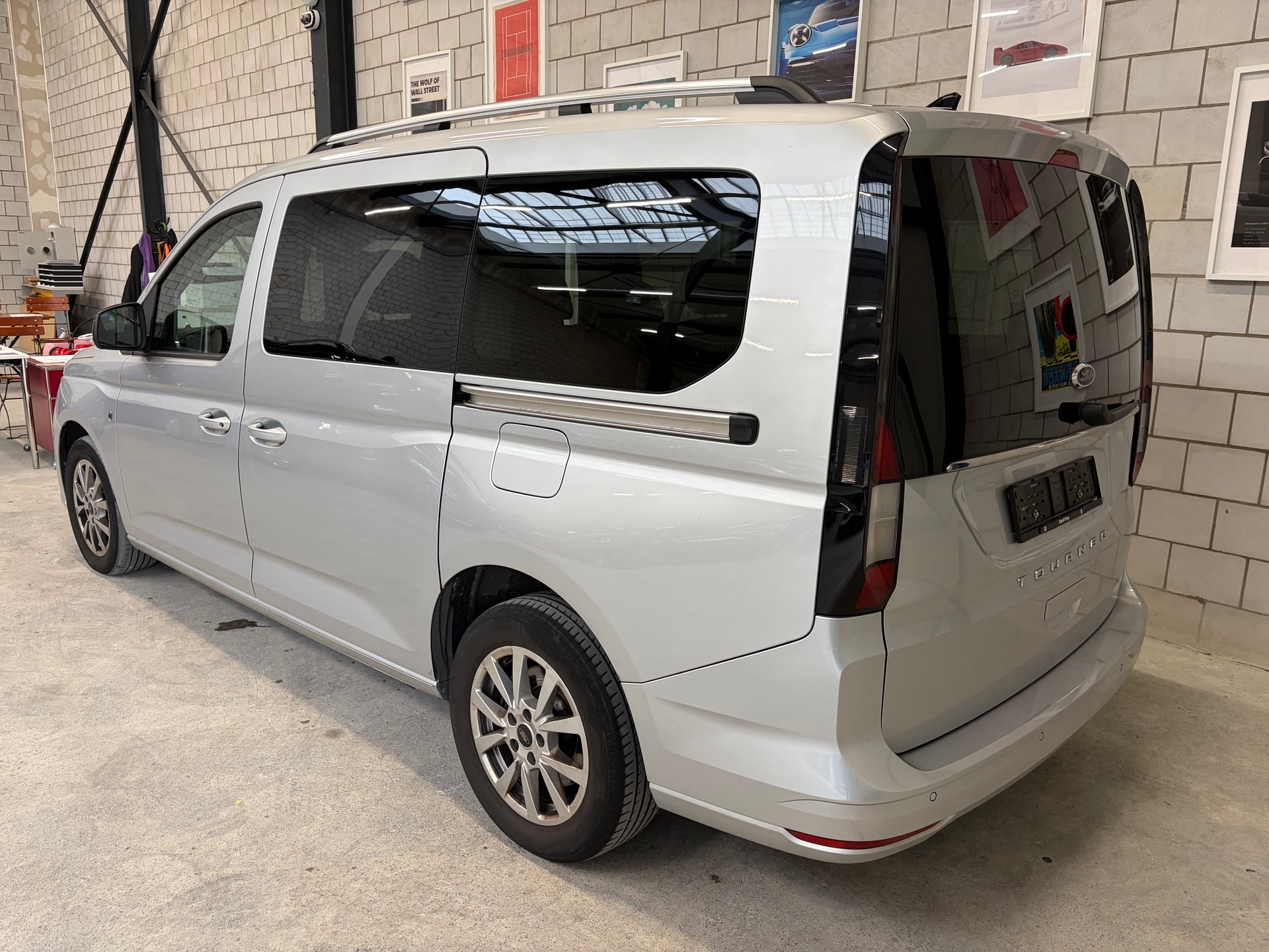 FORD Grand Tourneo Connect 2.0 EcoBlue Titanium Automat-image-2