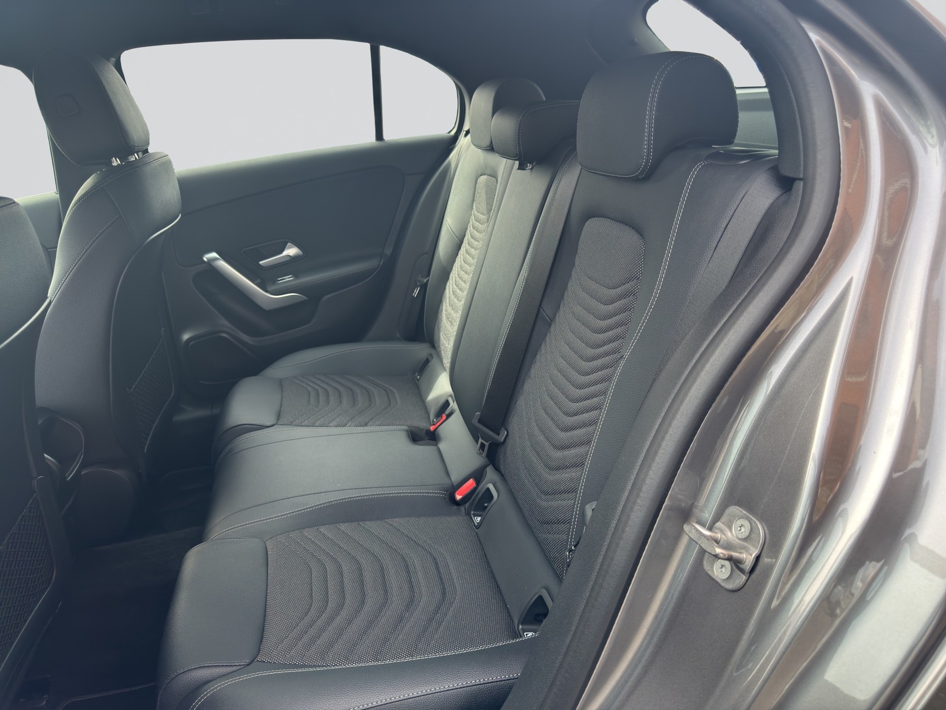 MERCEDES-BENZ A 180 d 8G-DCT Progressive-image-7