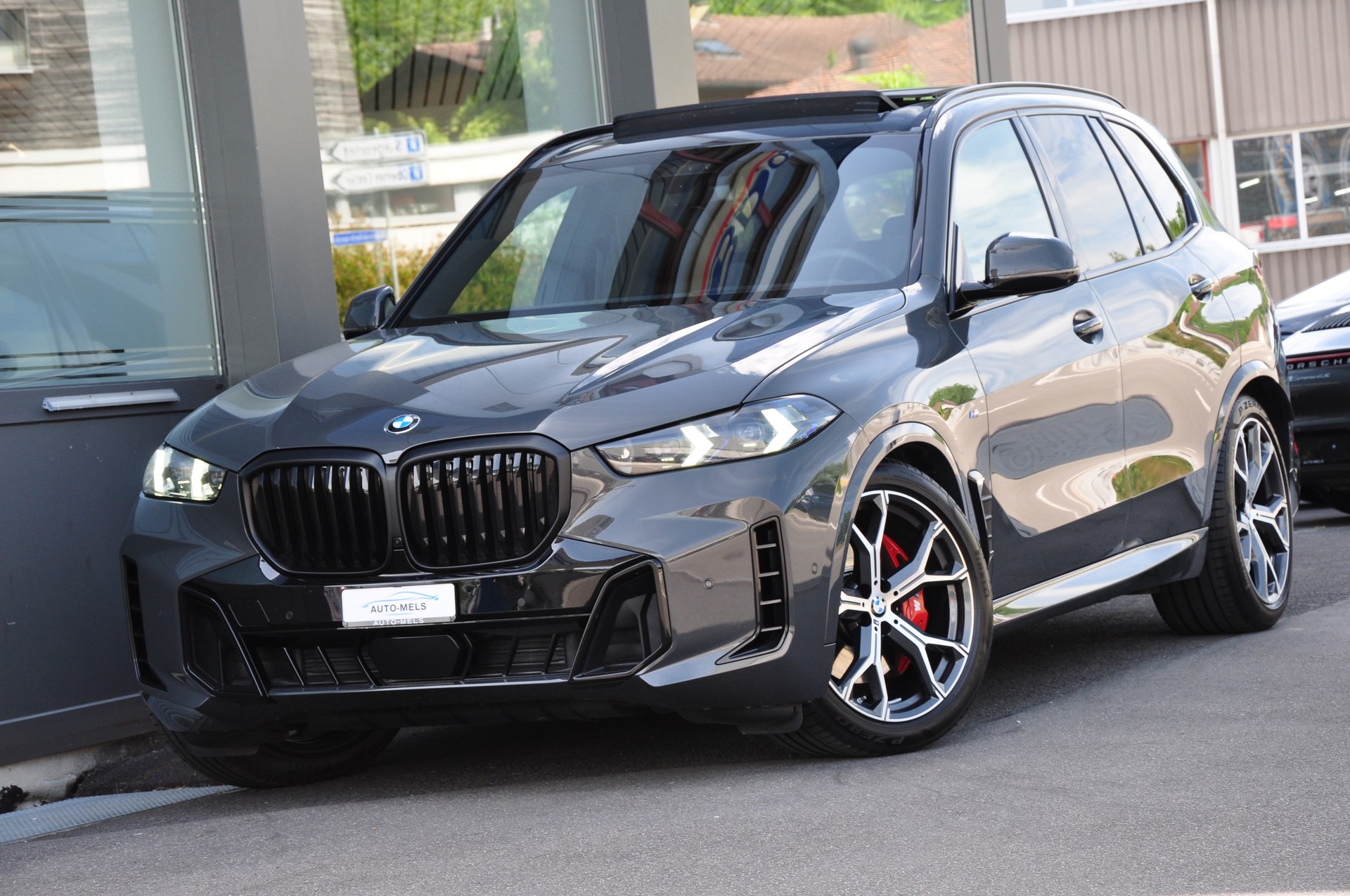 BMW X5 xDrive 48V 30d M Sport Pro Steptronic-showroom-element-2