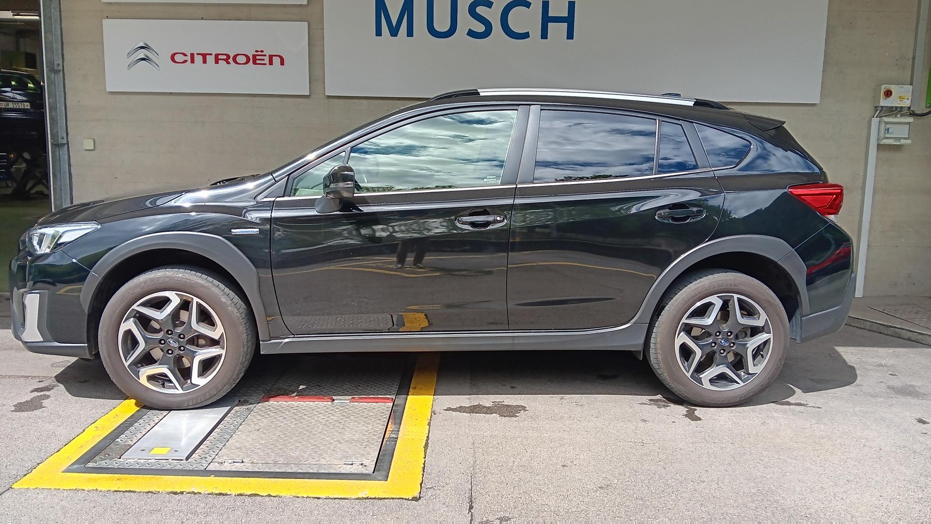 SUBARU XV 2.0 e-Boxer Luxury AWD Lineartronic-image-3