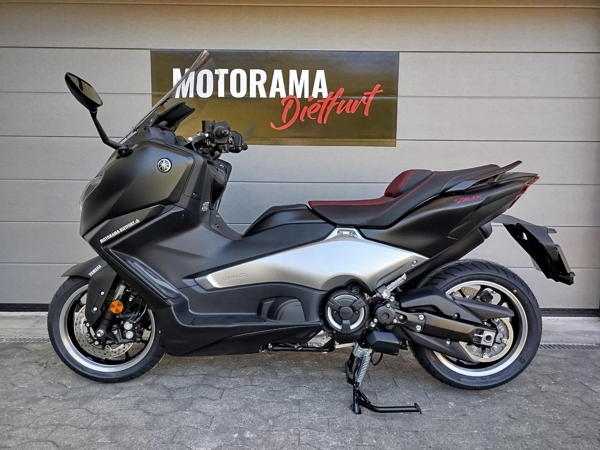 YAMAHA XP 560 T-Max-showroom-element-2