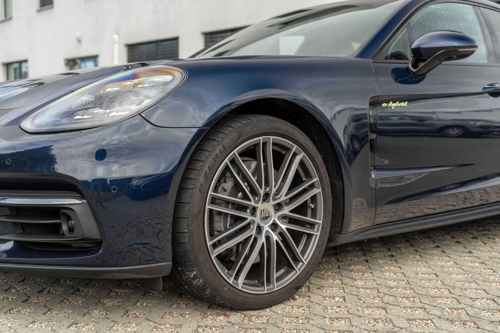 PORSCHE Panamera 4 E-Hybrid PDK-image-11