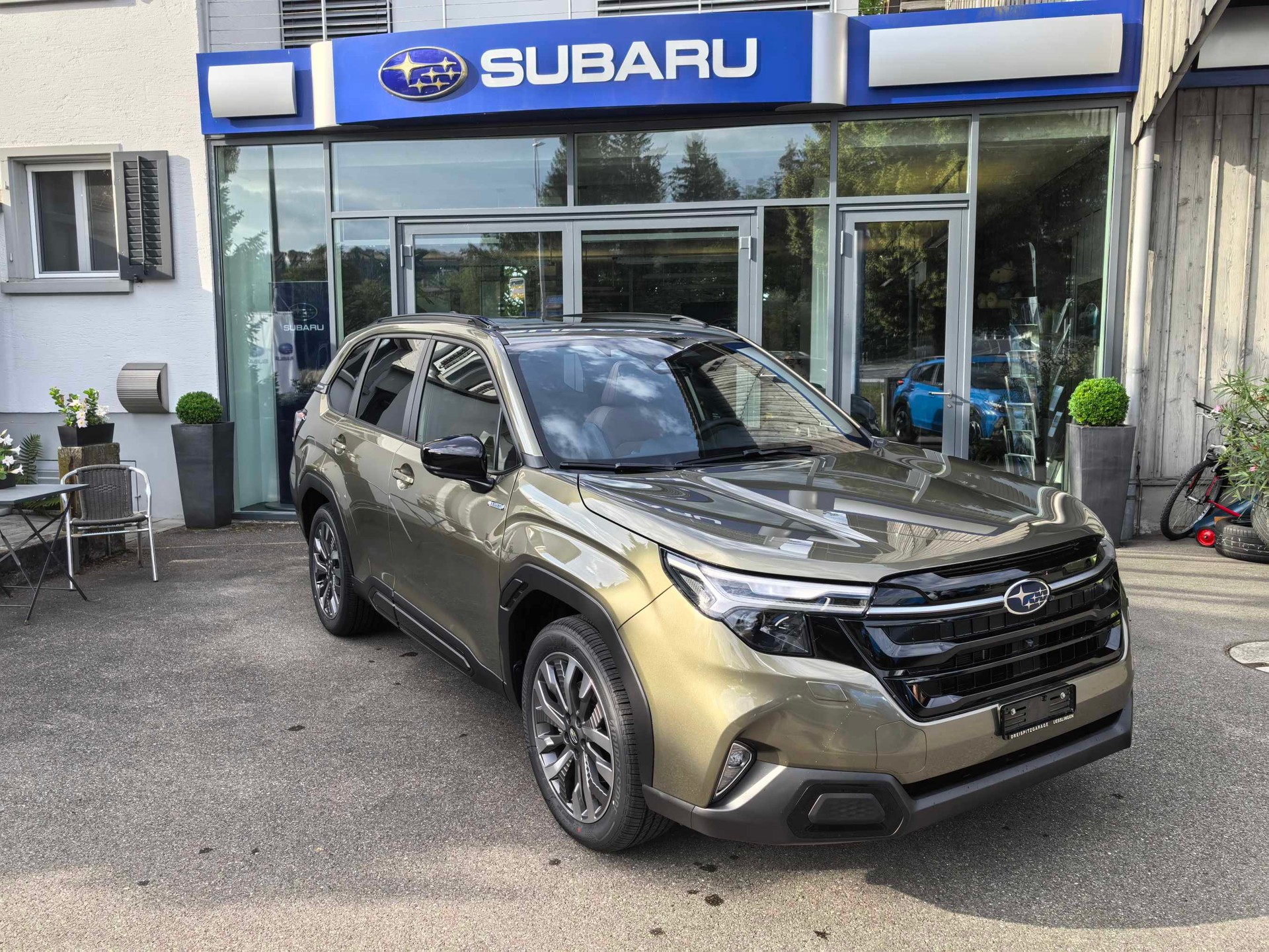 SUBARU Forester 2.0i e-Boxer Luxury Lineartronic-image-0