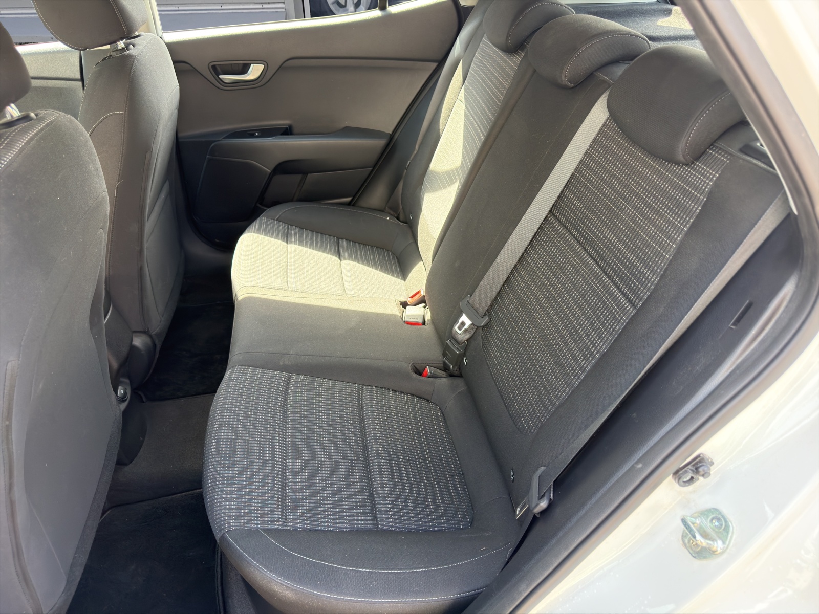 KIA Stonic 1.0 T-GDi-image-11
