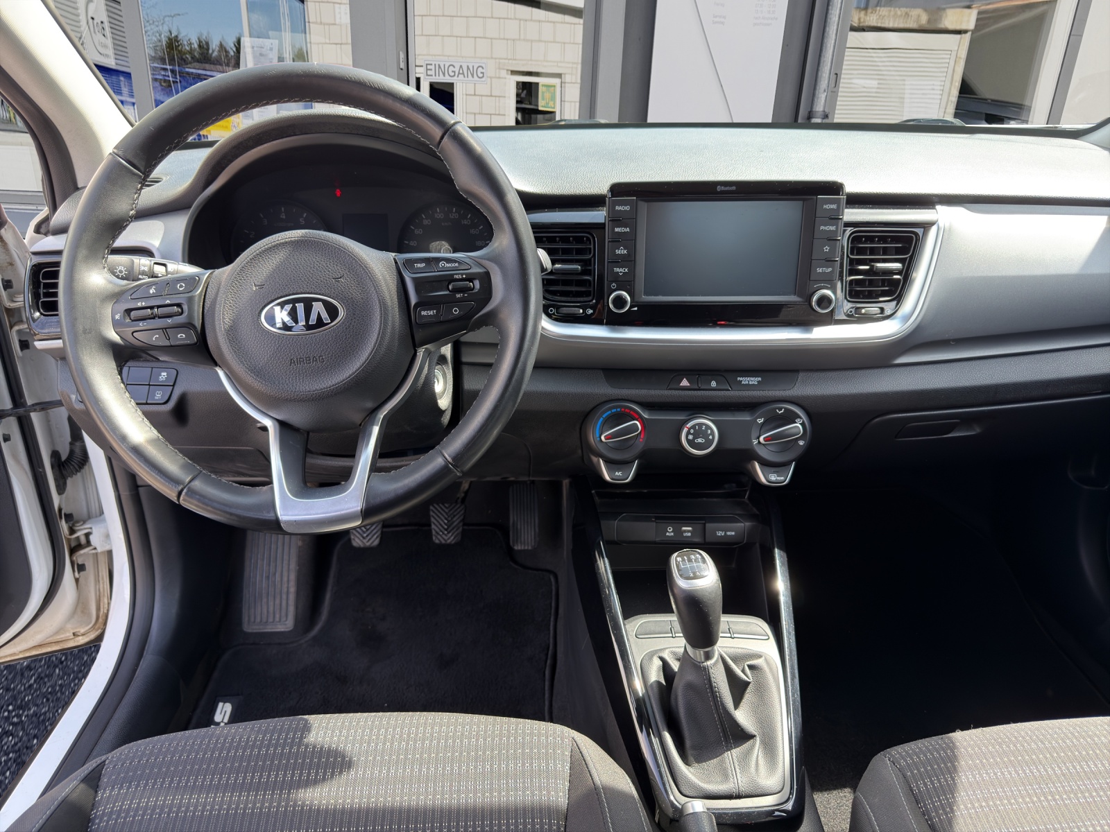 KIA Stonic 1.0 T-GDi-image-12