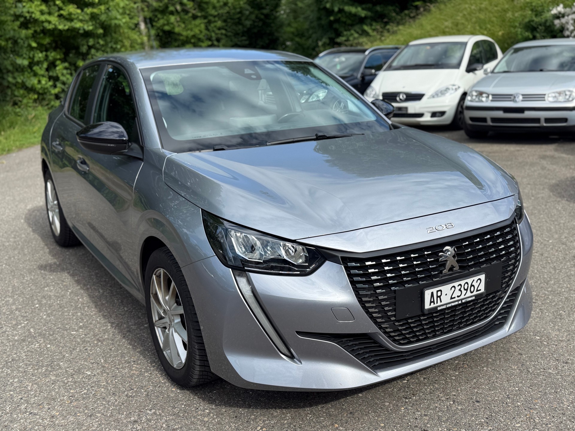 PEUGEOT 208 1.2 PureTech Active Pack EAT8-image-3