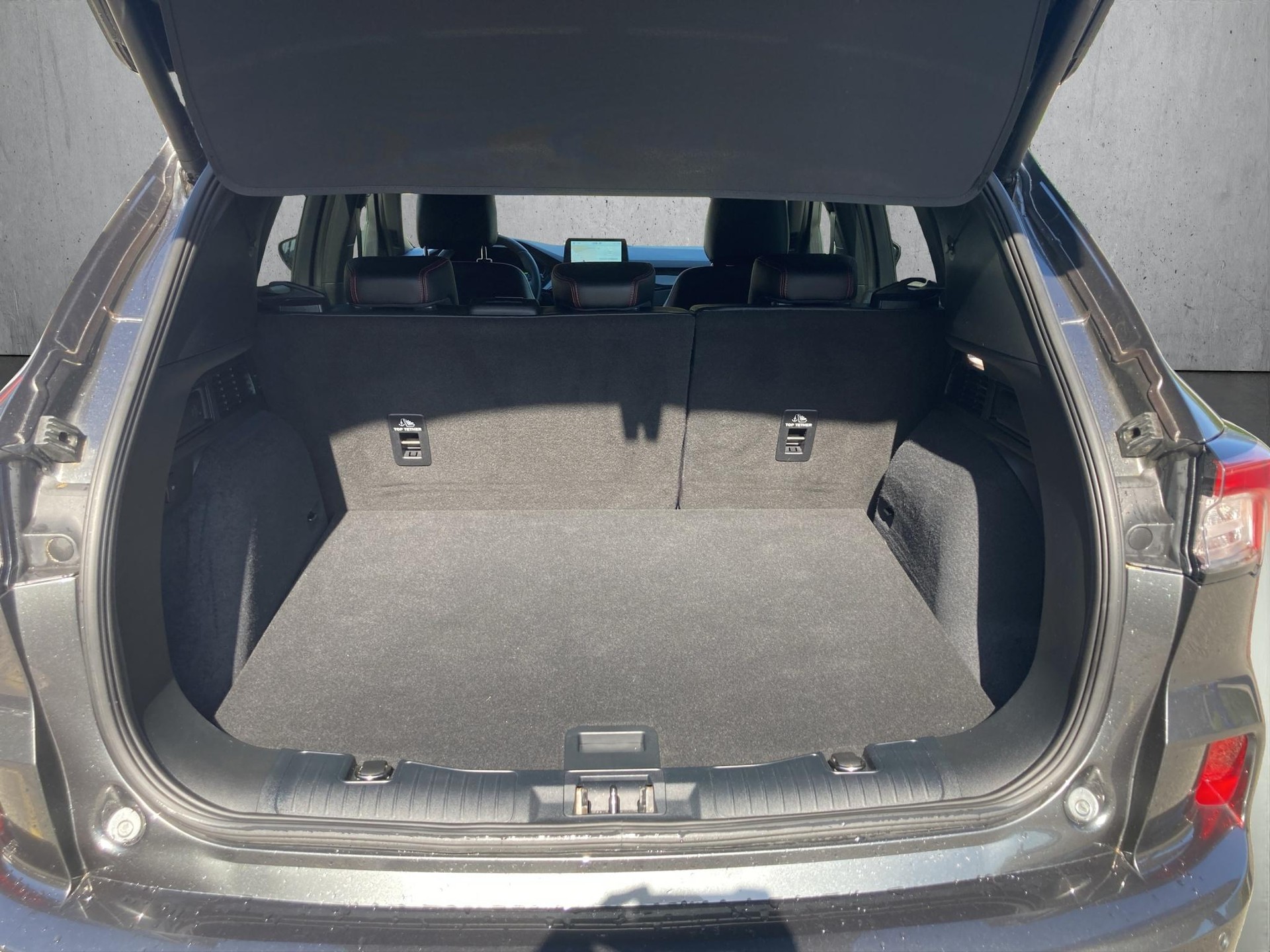 FORD Kuga 2.5 Hybrid ST-Line X 4x4-image-9