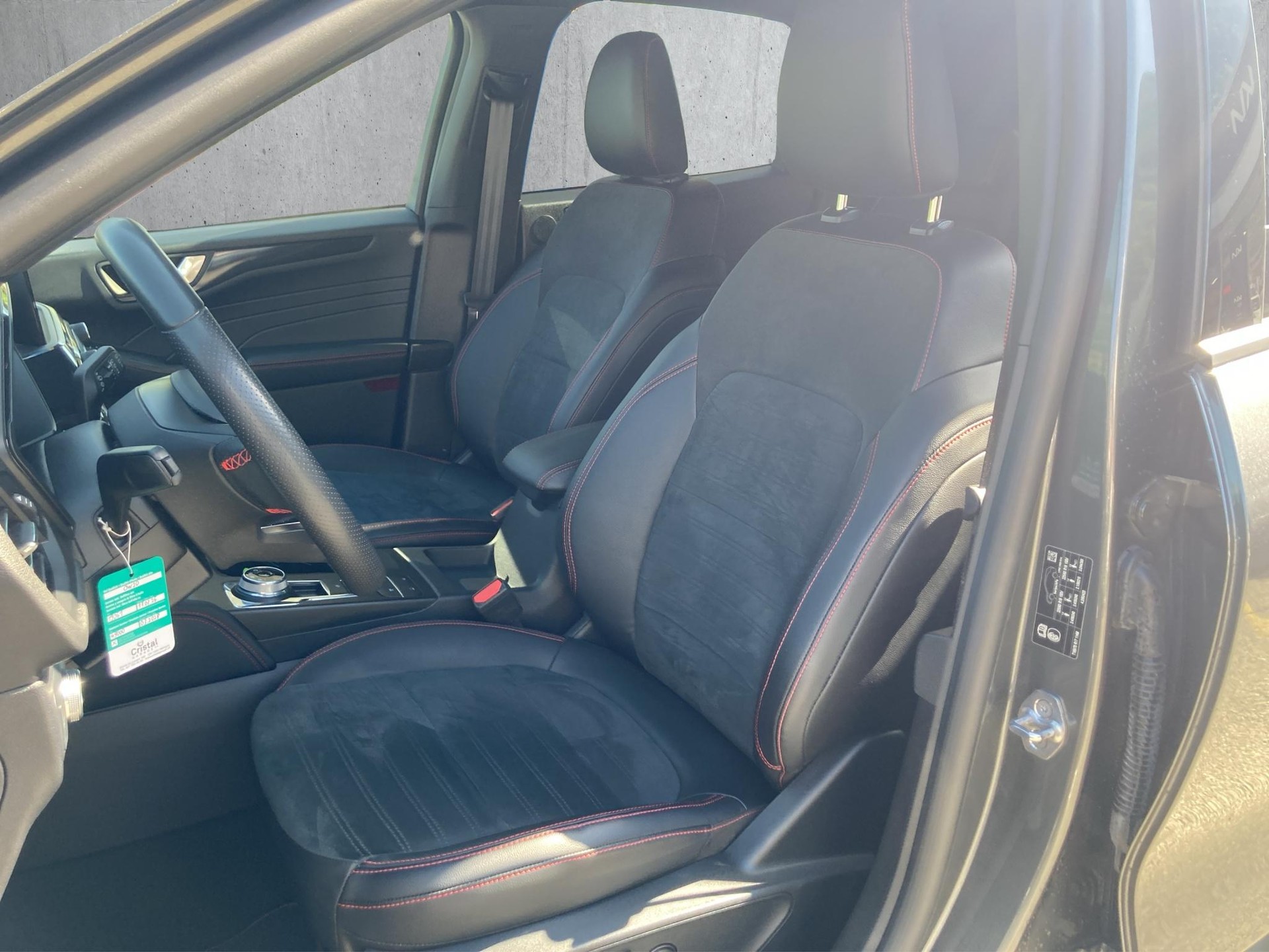 FORD Kuga 2.5 Hybrid ST-Line X 4x4-image-5