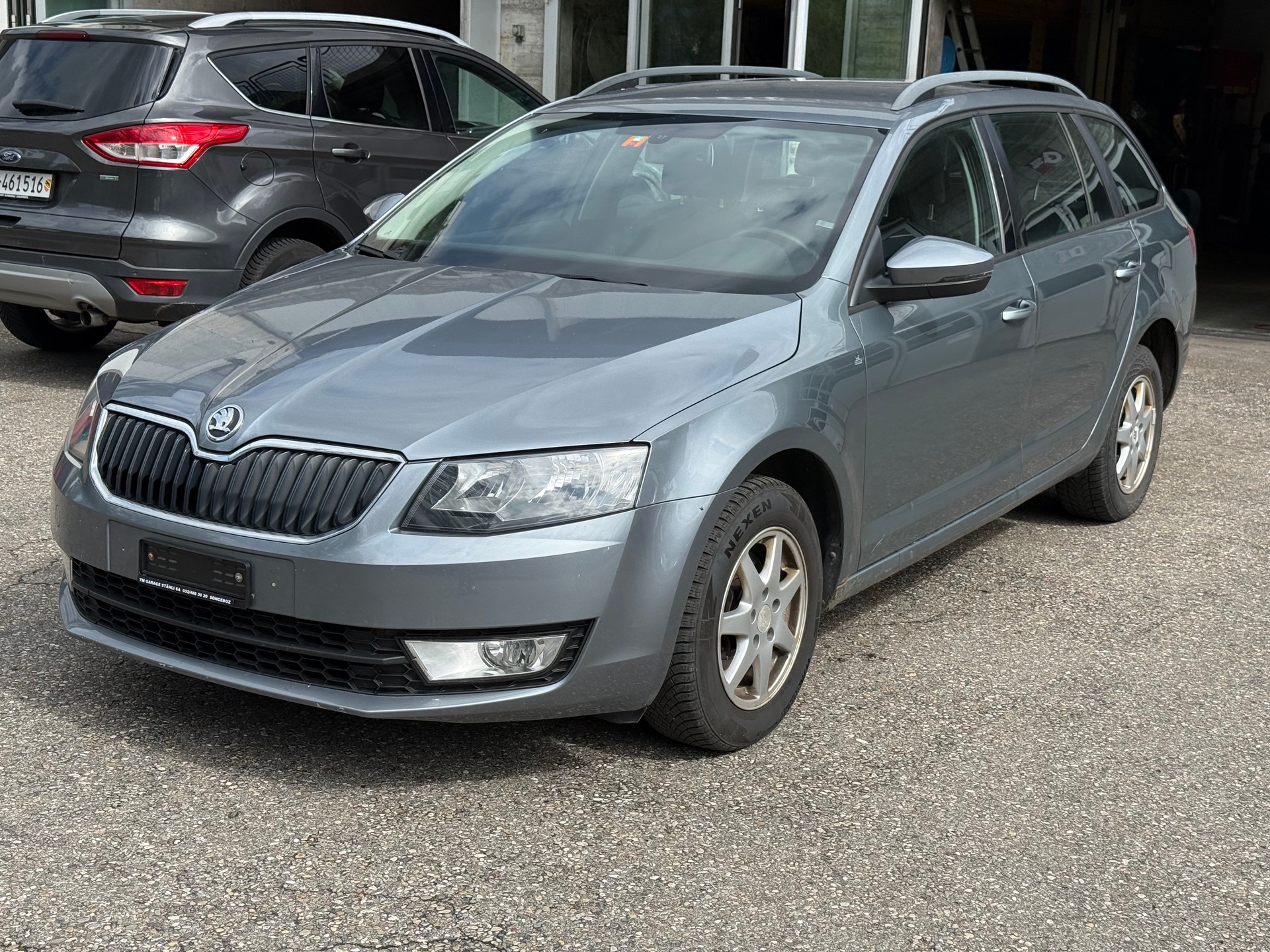 SKODA Octavia Combi 1.6 TDI Elegance 4x4-image-1
