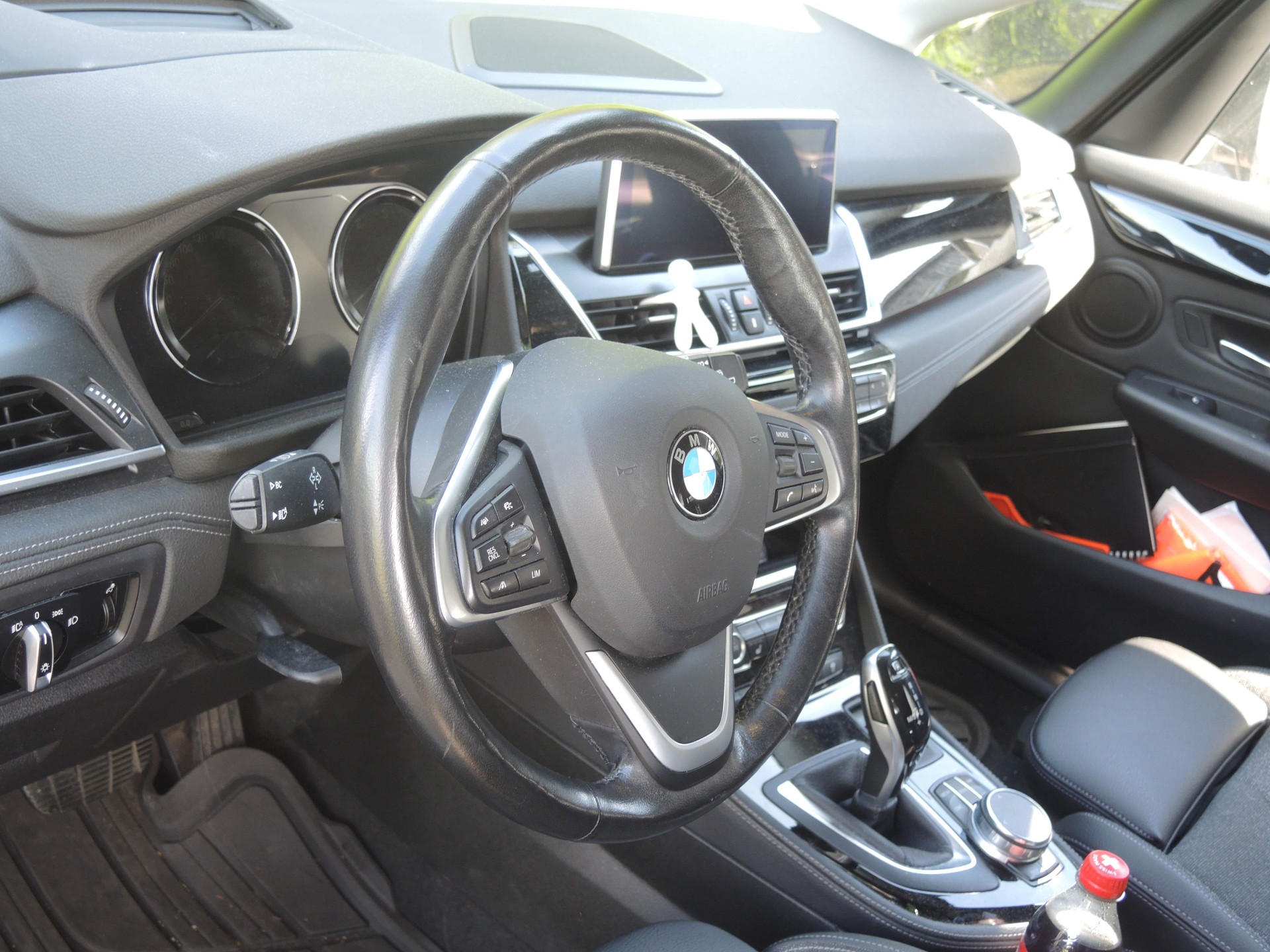 BMW 218d X-Drive-image-5