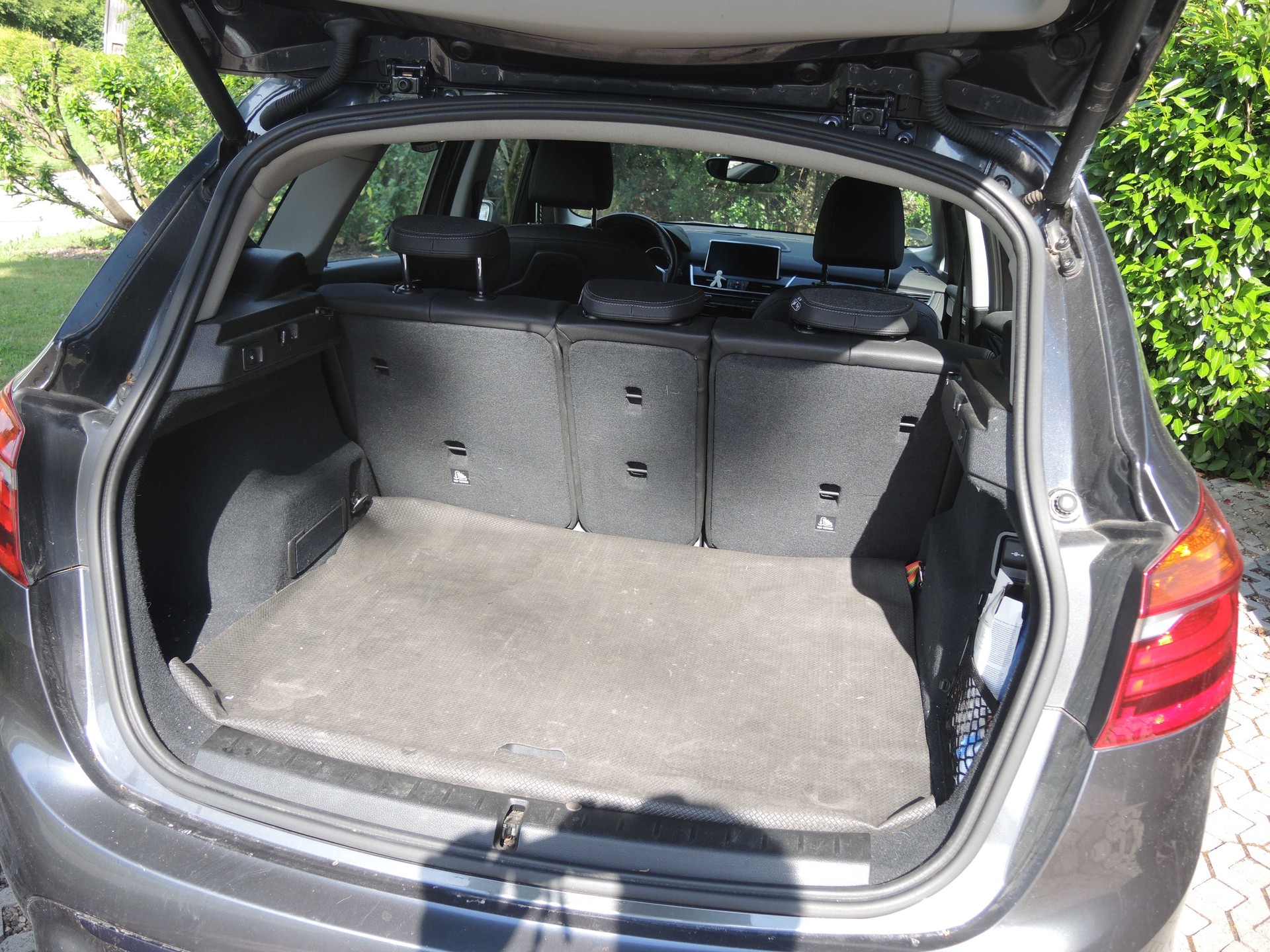 BMW 218d X-Drive-image-2
