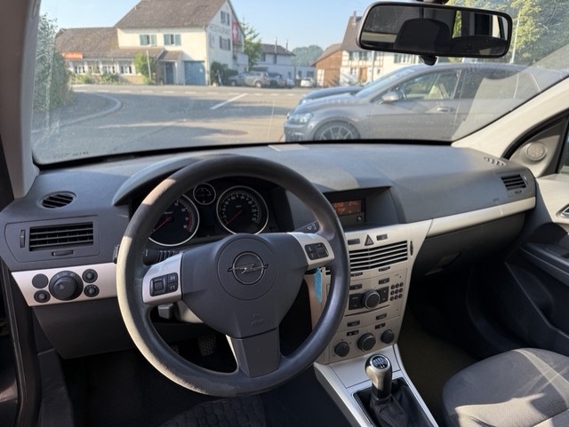 OPEL Astra Caravan 1.6i 16V Enjoy-image-7