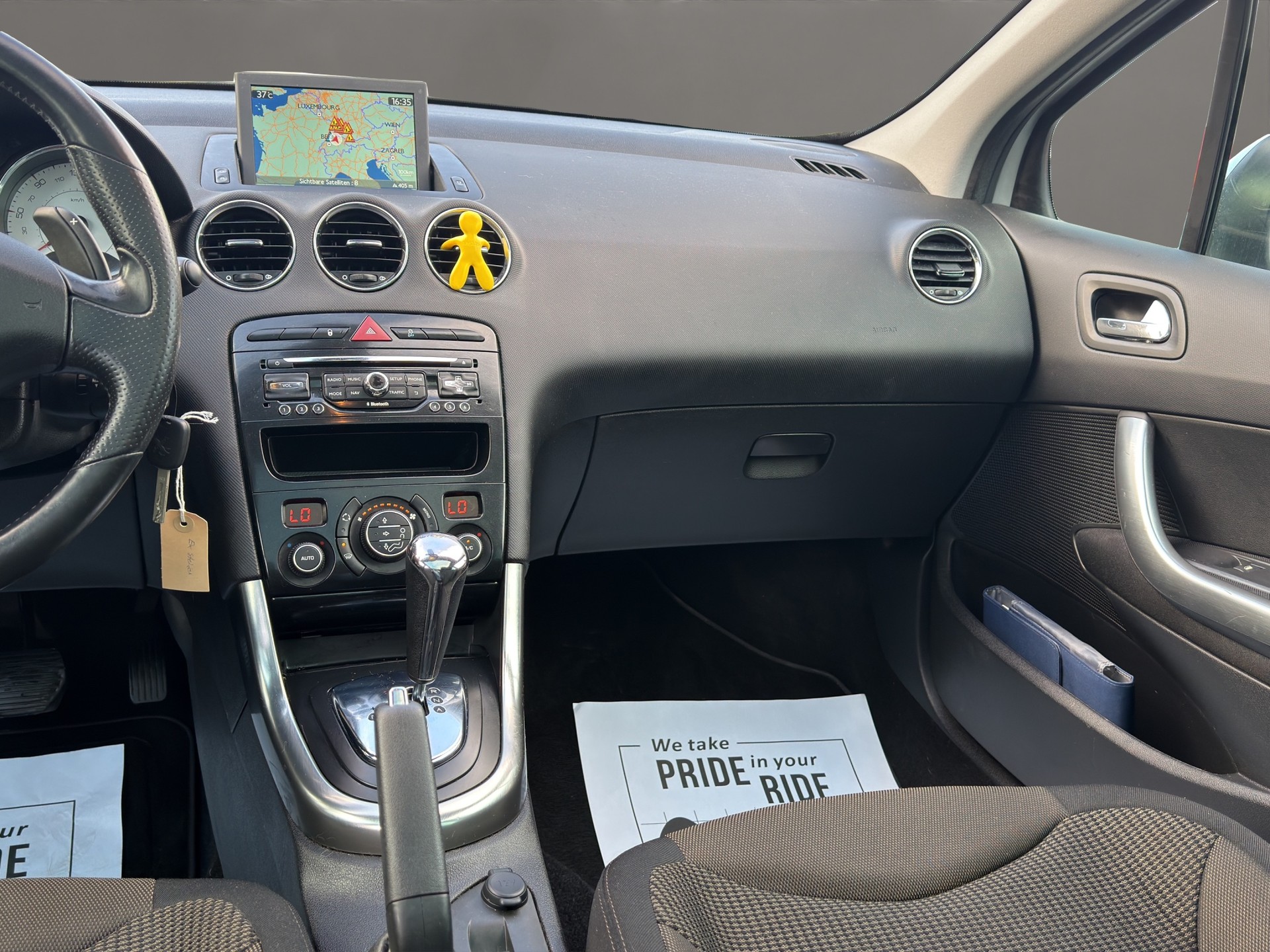 PEUGEOT 308 SW 1.6 HDI Business EGS6 7 Plätze-image-15
