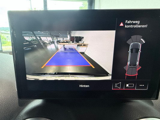 AUDI Q2 35 TFSI S lineS-tronic-image-13