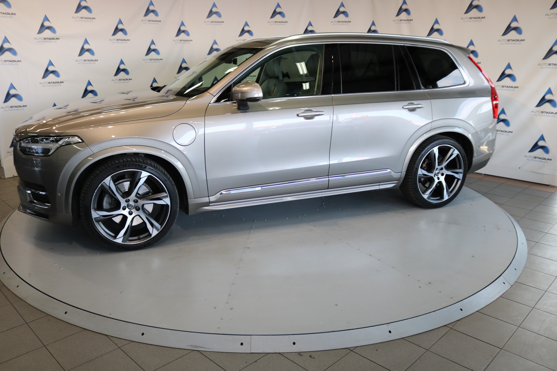 VOLVO XC90 T8 eAWD Inscription Geartronic-image-25
