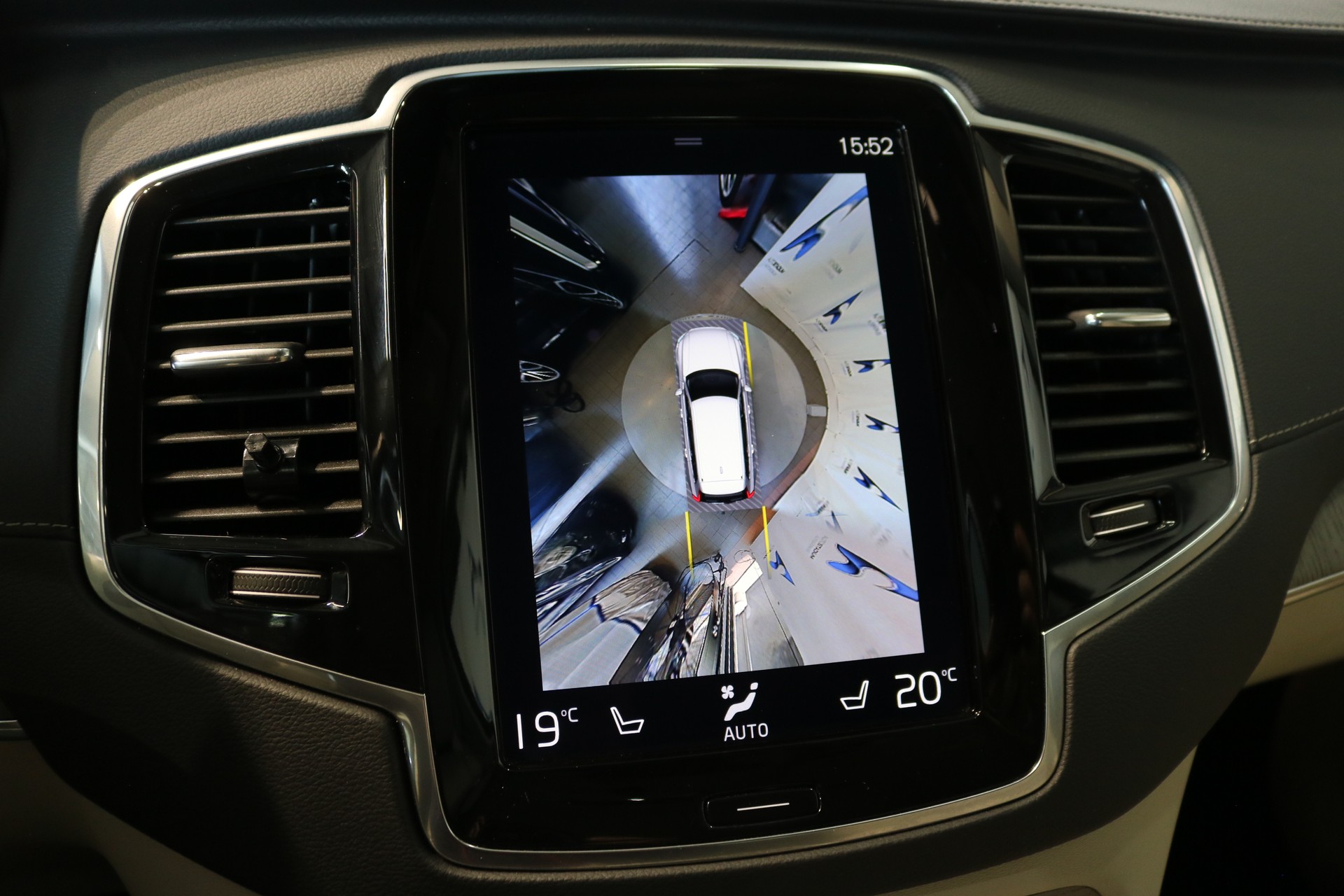 VOLVO XC90 T8 eAWD Inscription Geartronic-image-12