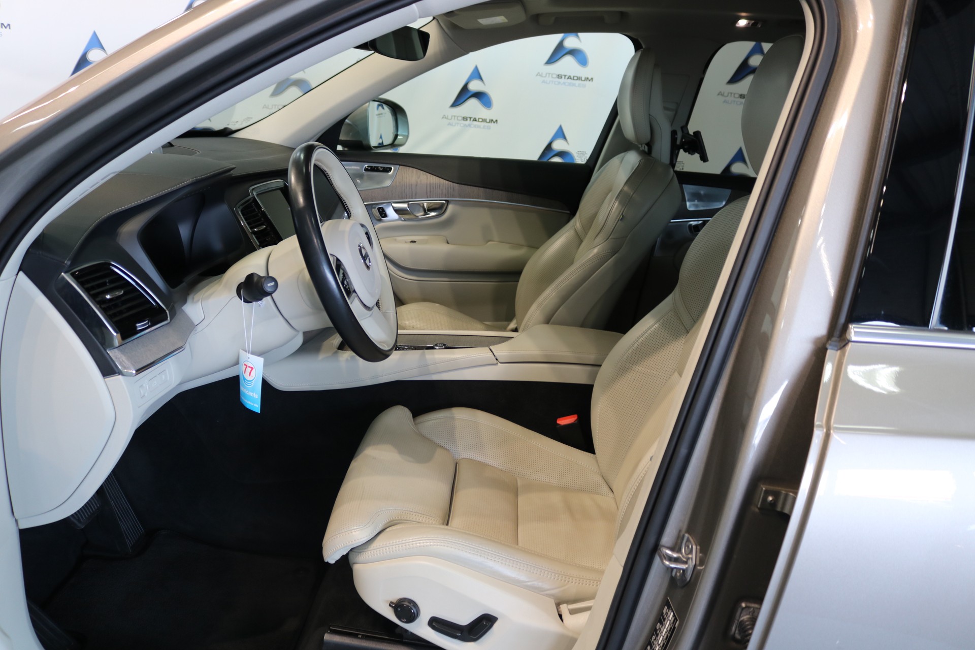 VOLVO XC90 T8 eAWD Inscription Geartronic-showroom-element-2