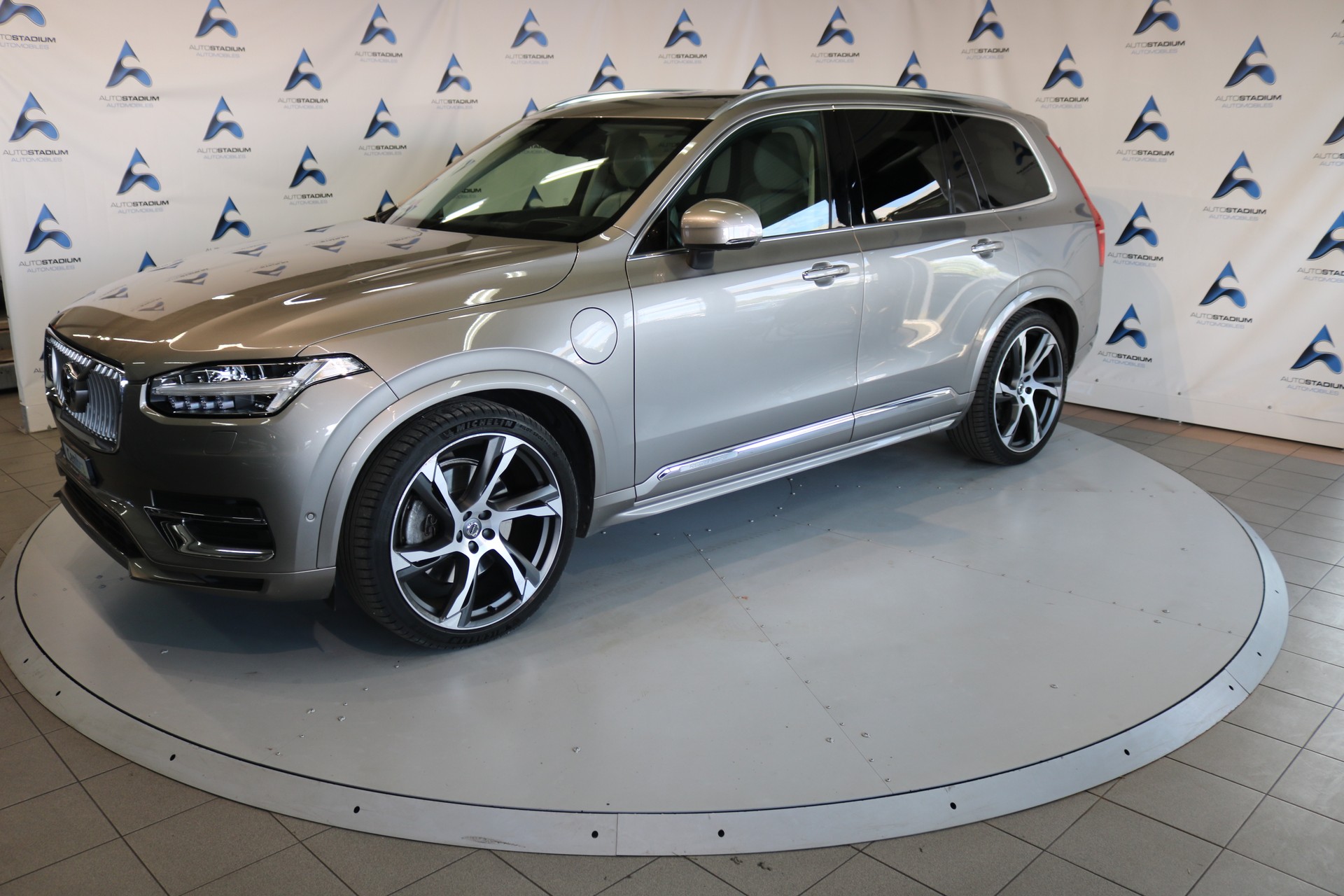VOLVO XC90 T8 eAWD Inscription Geartronic-image-24