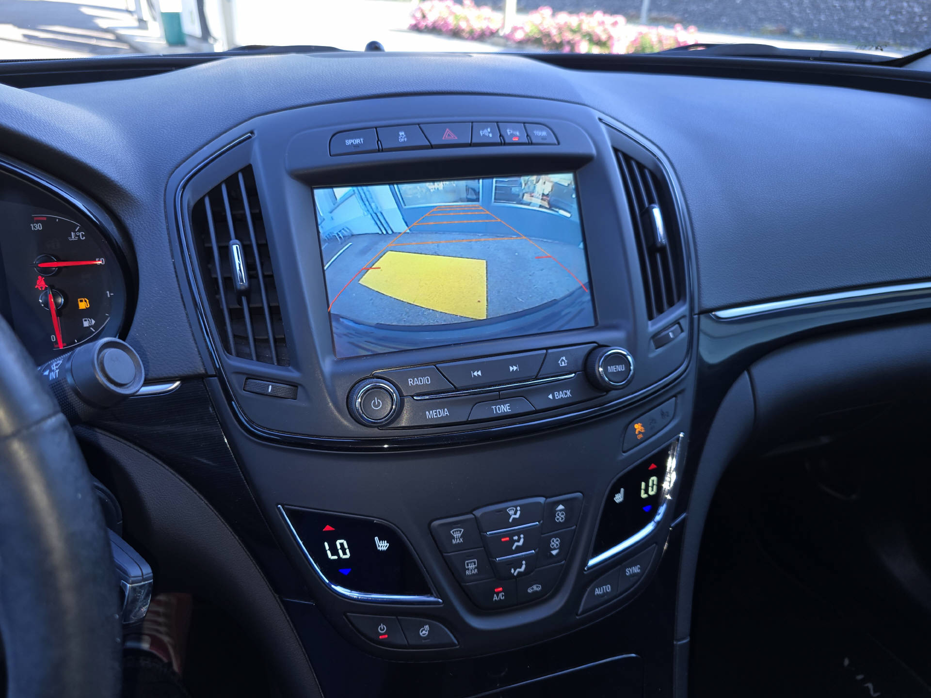 OPEL Insignia 2.0 T Edition-image-11