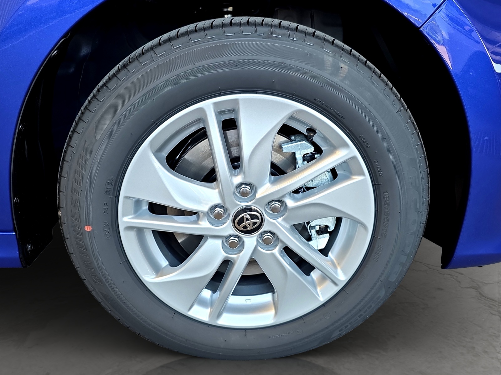 TOYOTA Yaris 1.5 VVT-i HSD Comfort-image-14
