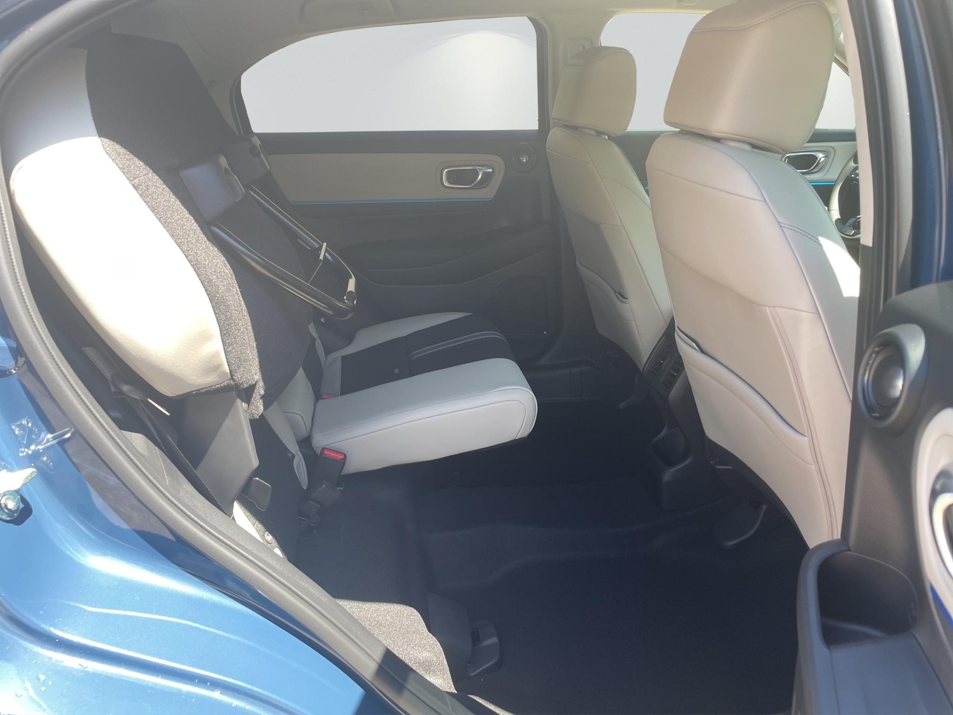 HONDA HR-V 1.5 i-MMD Advance Style-image-13