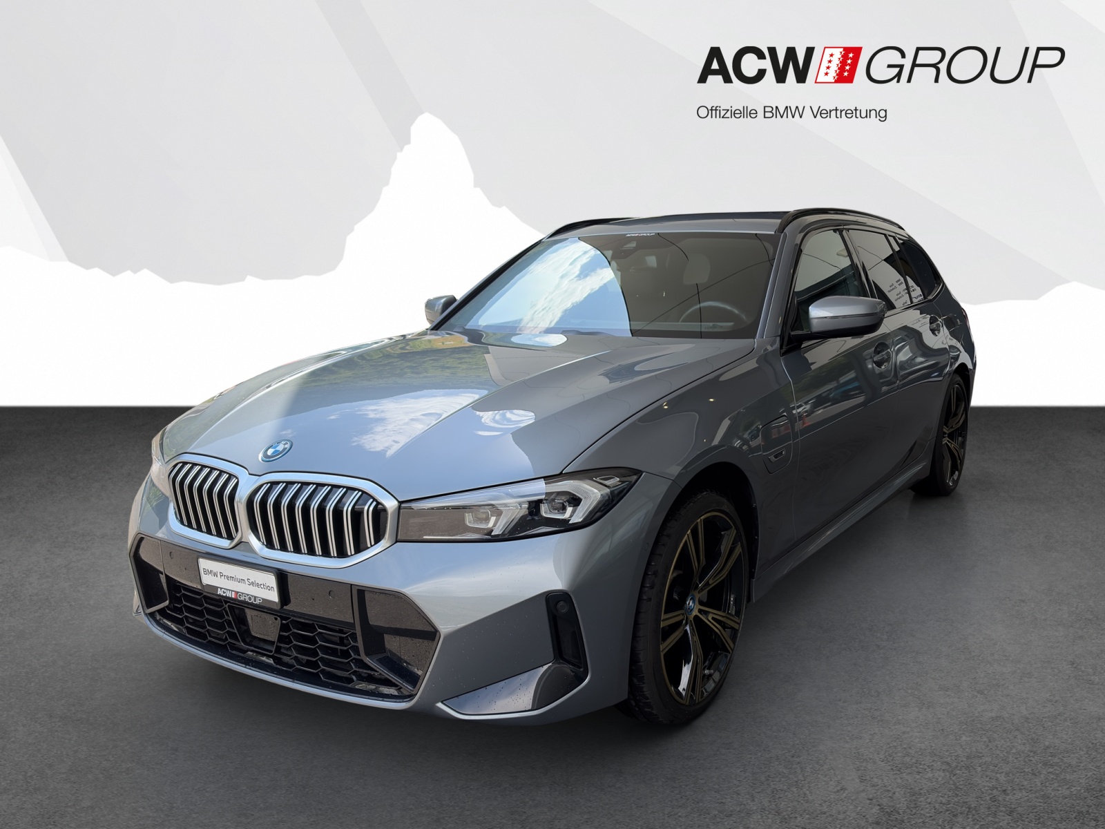 BMW 330e xDrive Touring-image-0
