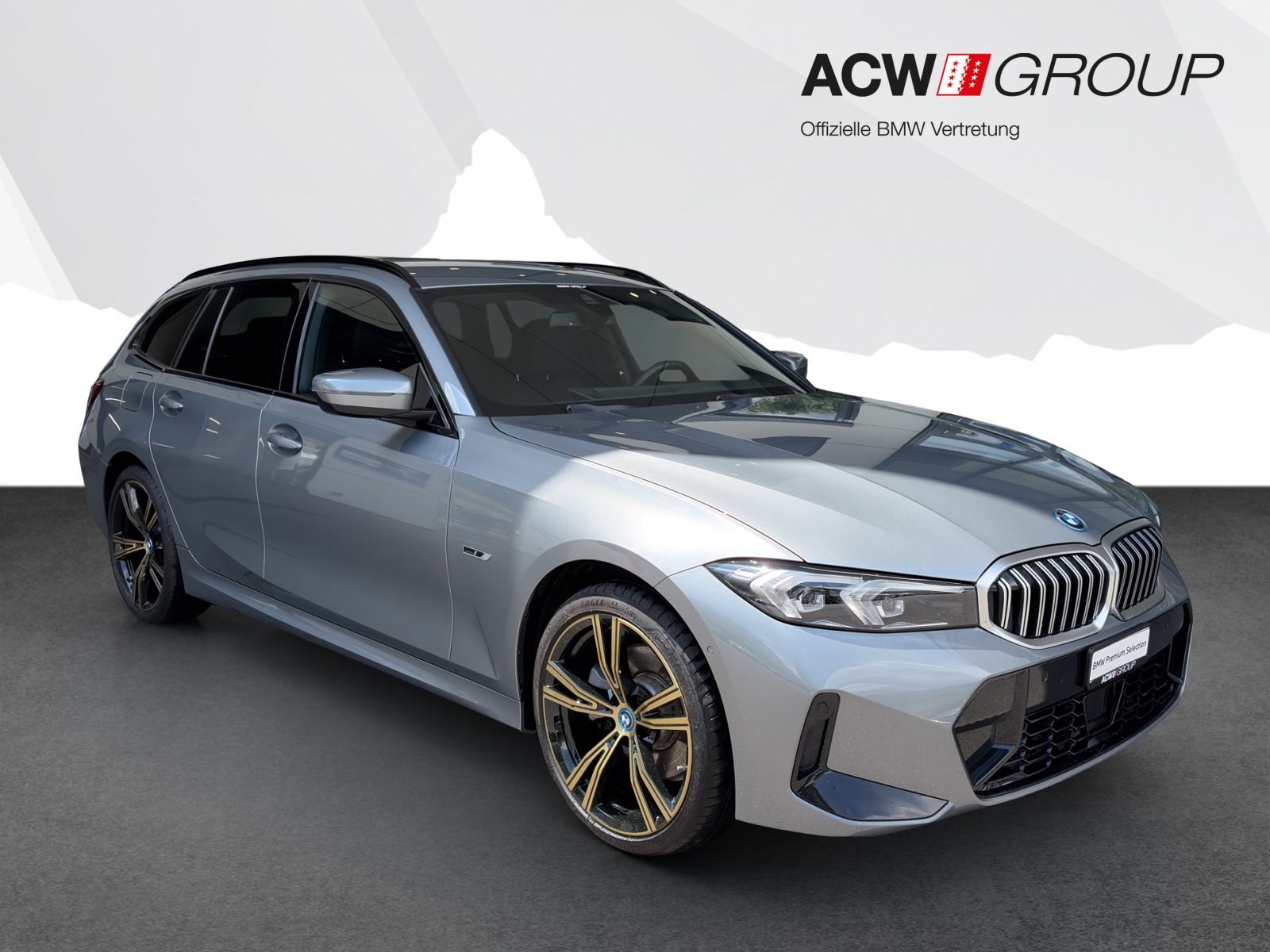 BMW 330e xDrive Touring-image-6