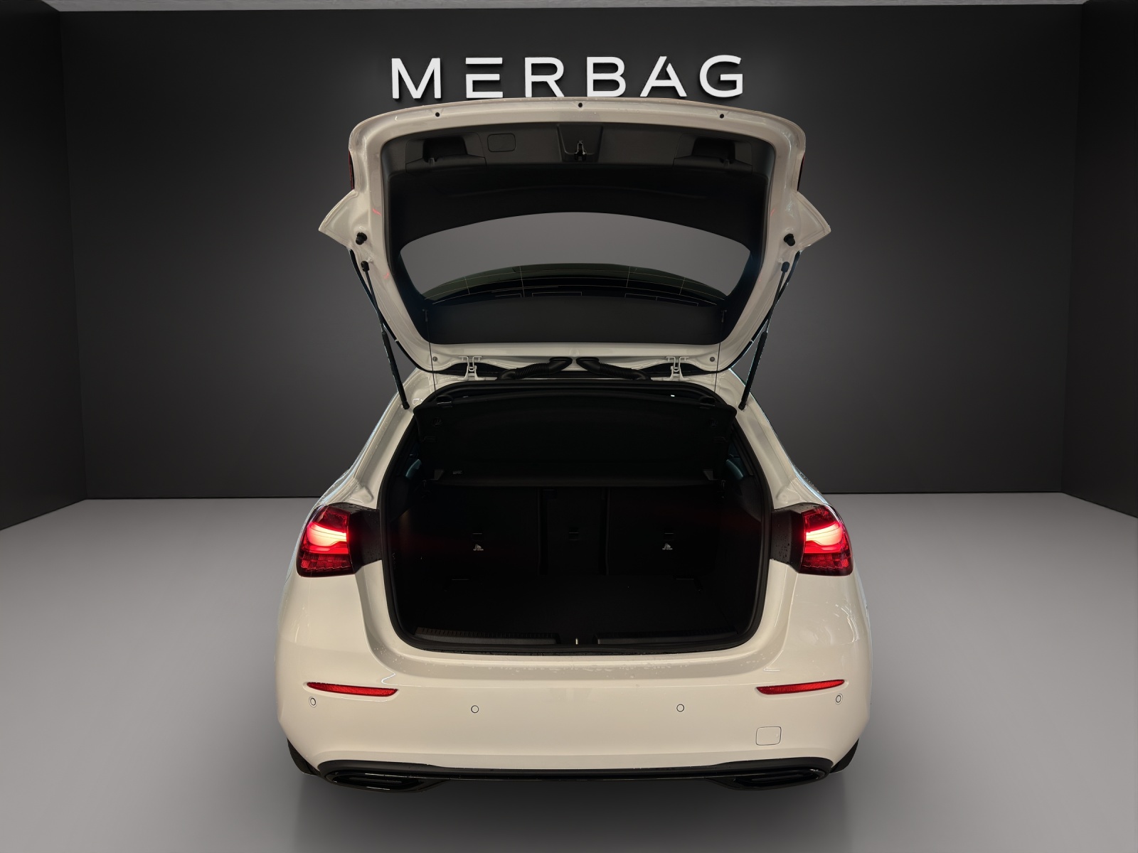 MERCEDES-BENZ A 200 Night Star 7G-DCT-image-6