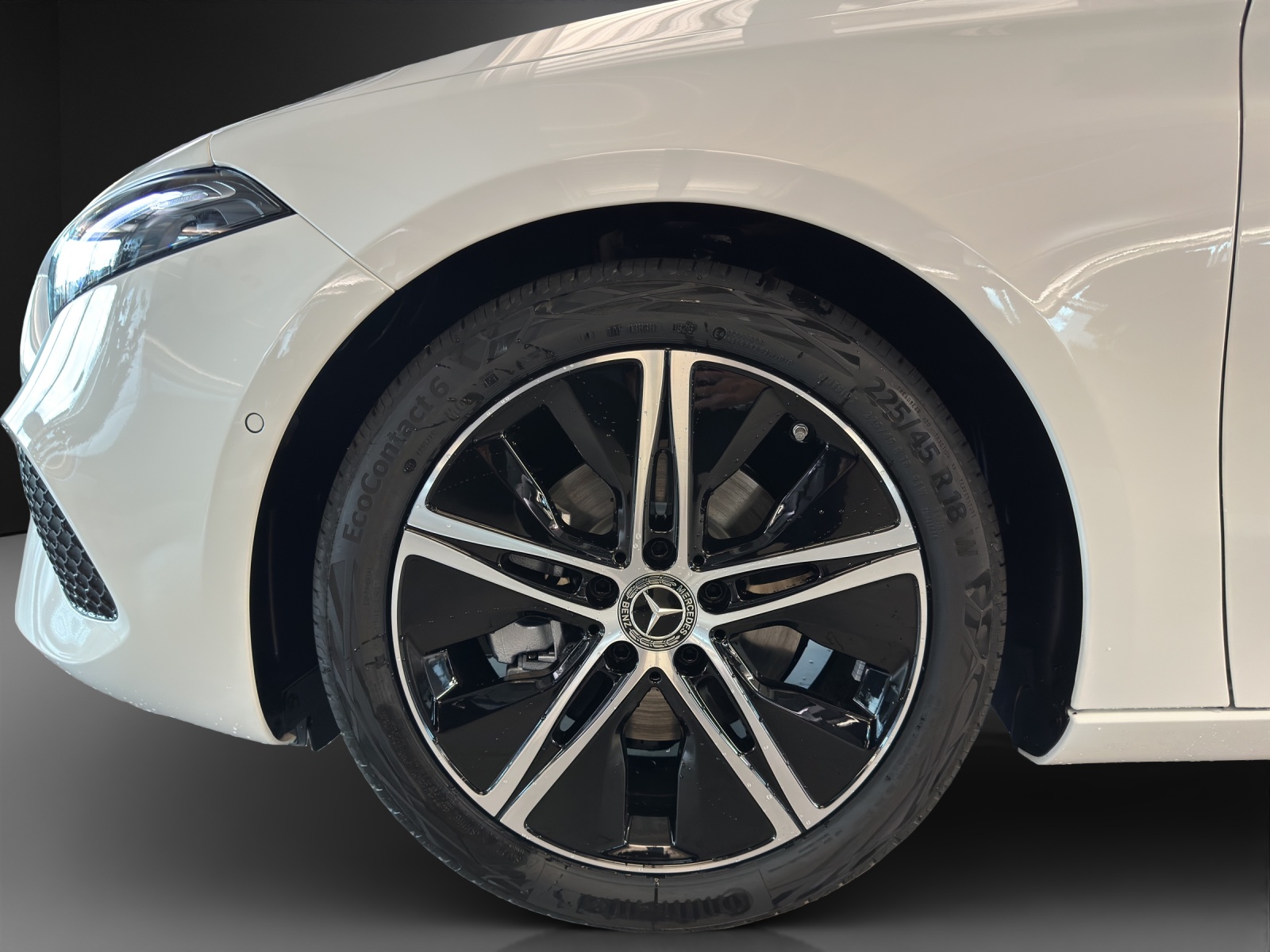 MERCEDES-BENZ A 200 Night Star 7G-DCT-image-7
