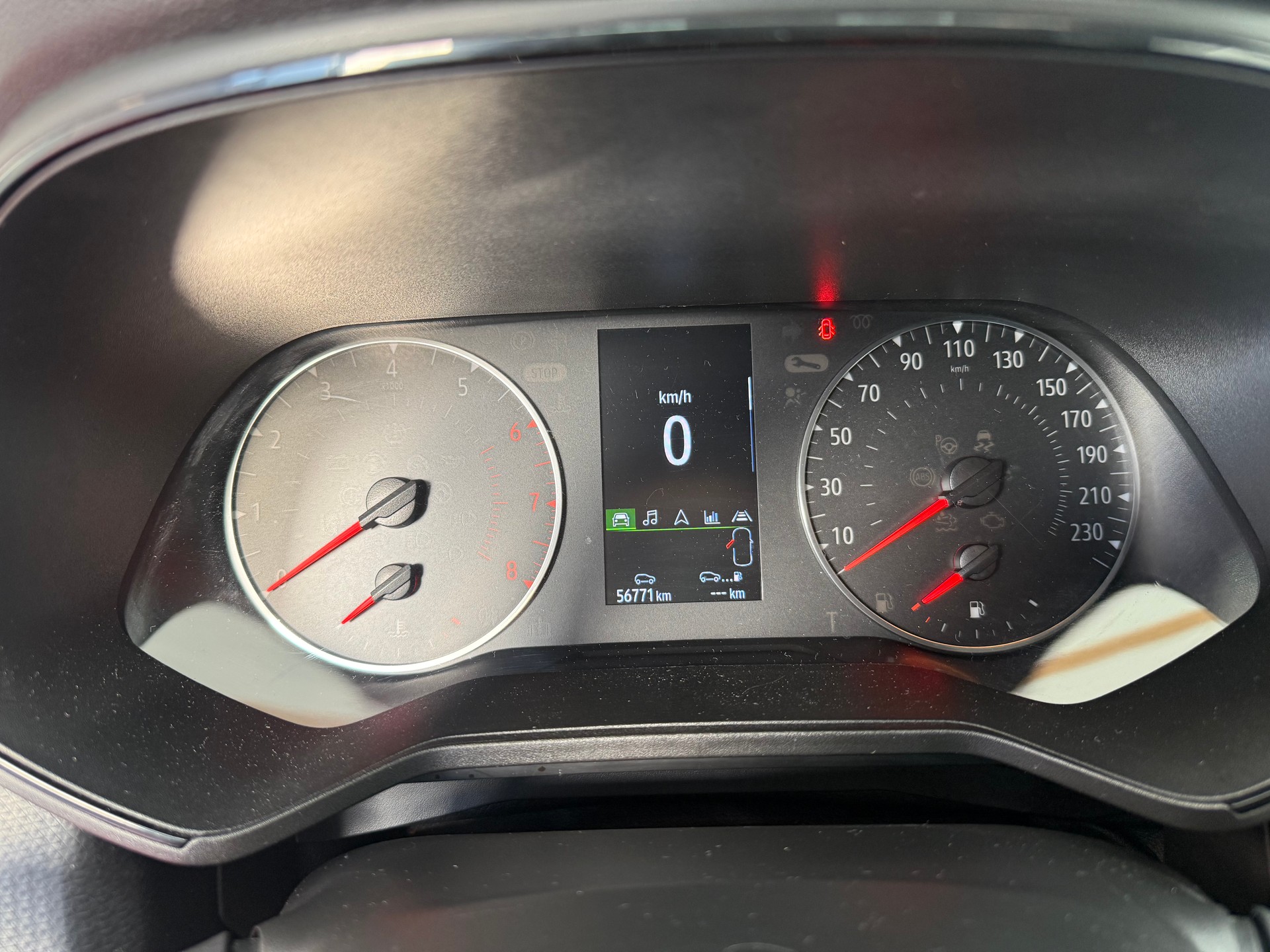 RENAULT Clio 1.0 Zen CVT-image-7