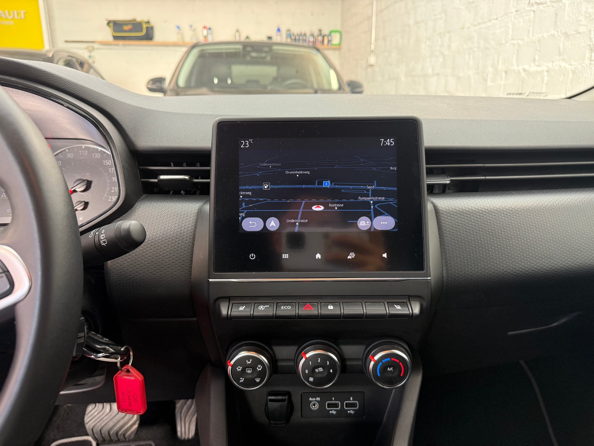 RENAULT Clio 1.0 Zen CVT-image-8