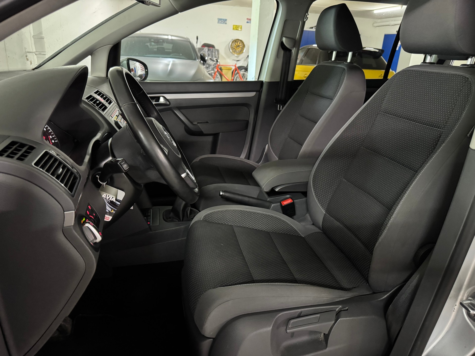 VW Touran 1.4 TSI Comfortline 7-Platz-image-9