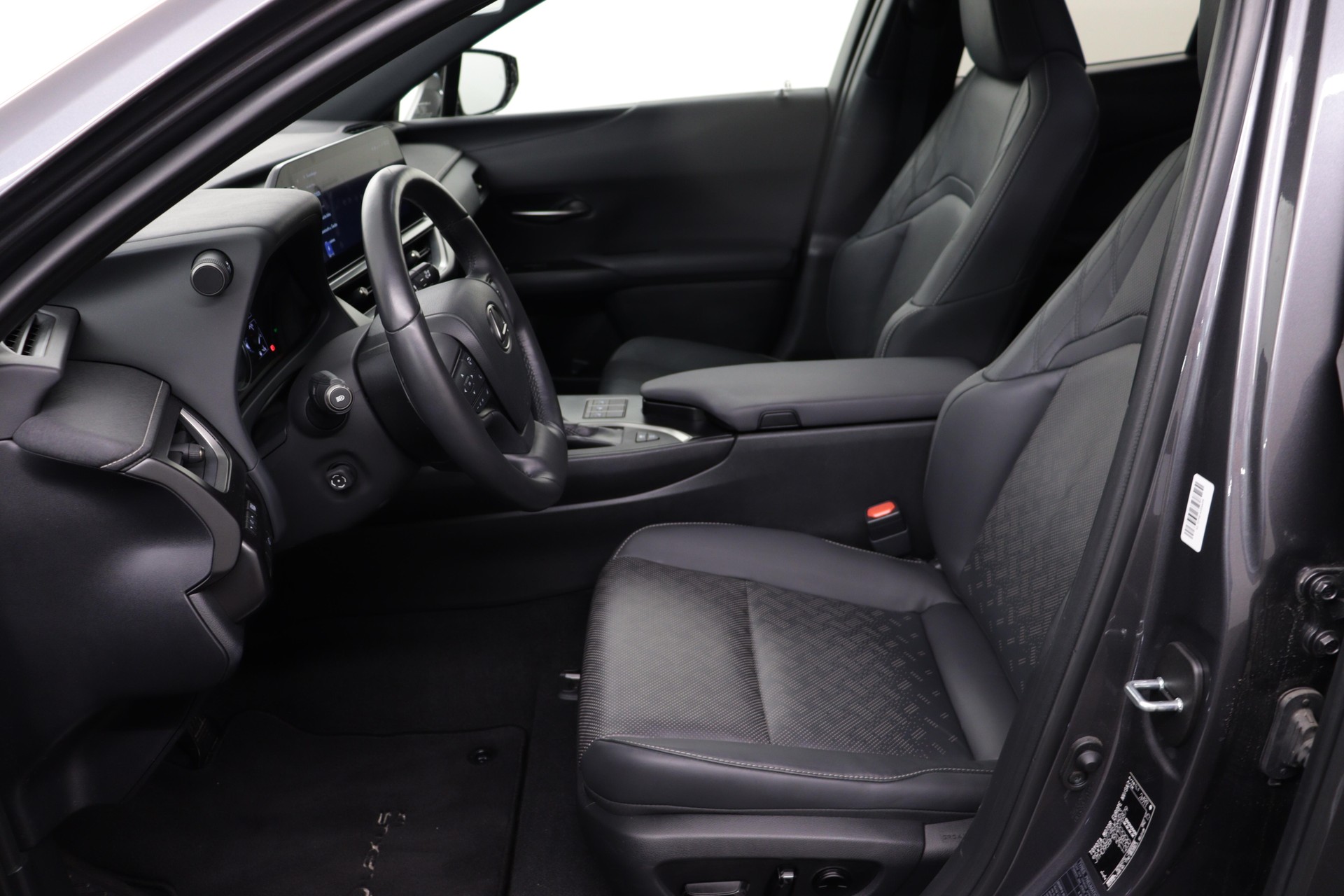LEXUS UX 250h Comfort-image-2