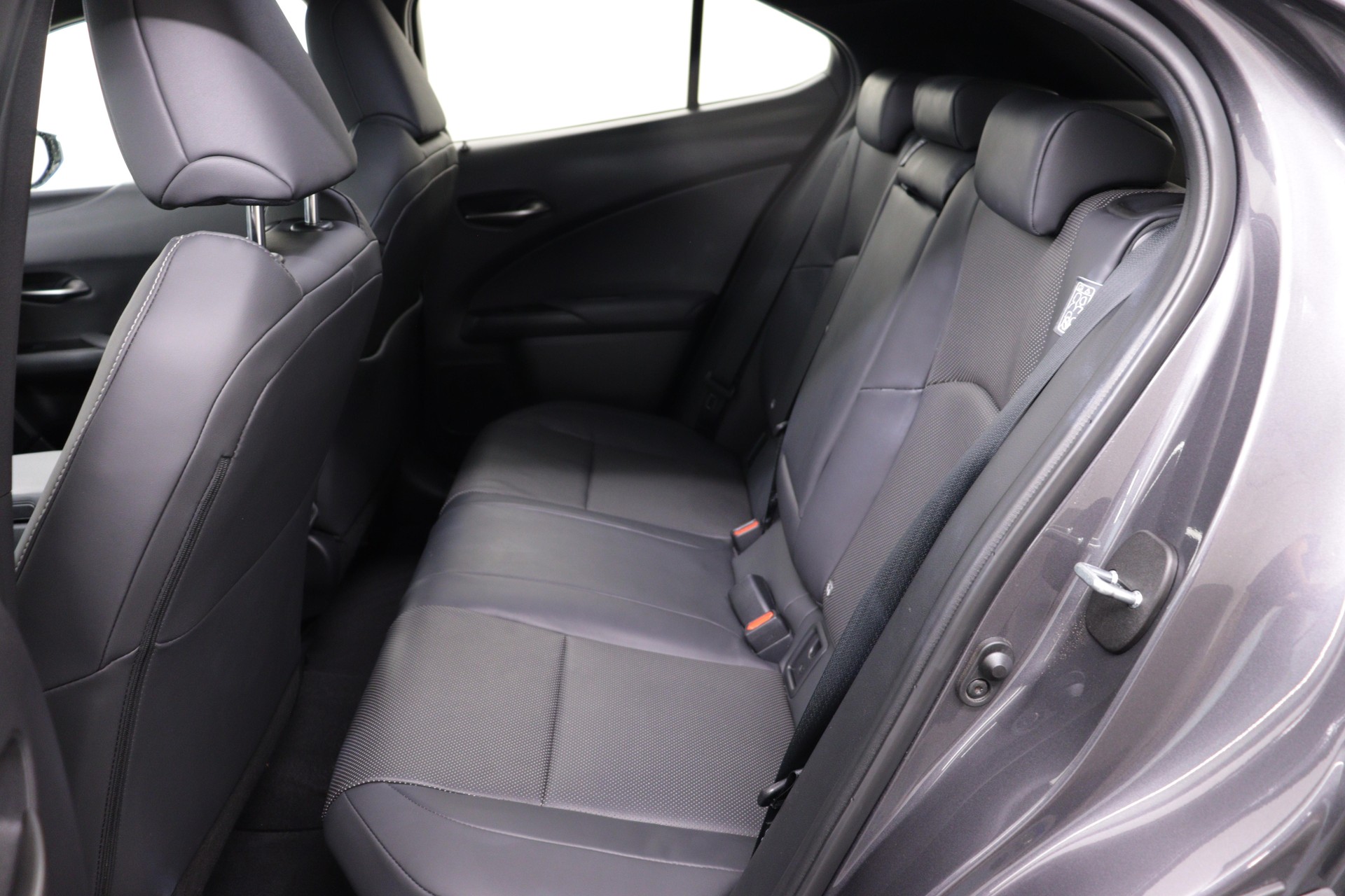 LEXUS UX 250h Comfort-image-6