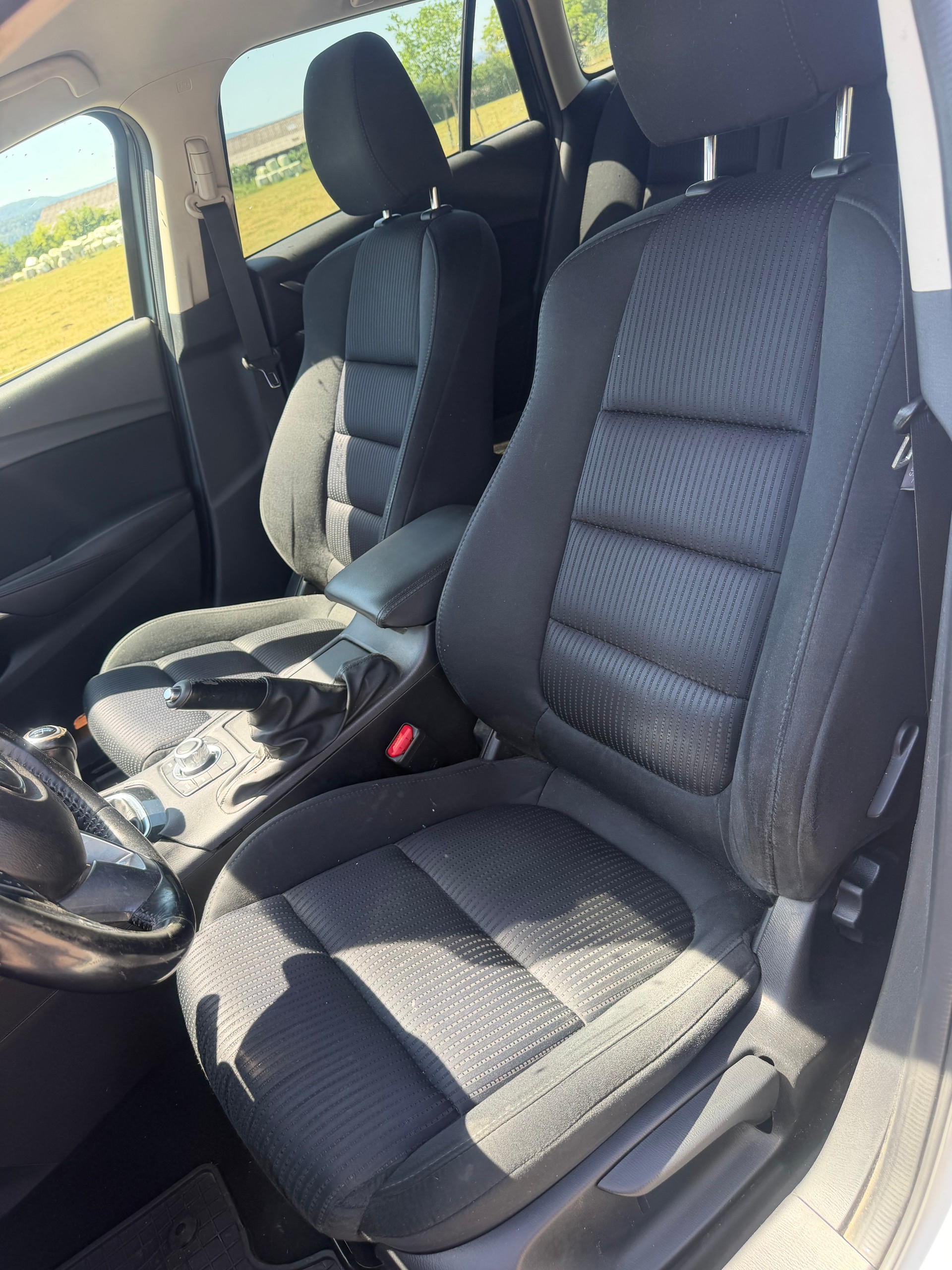 MAZDA 6 Sportwagon 2.2 D 16V Ambition-image-8