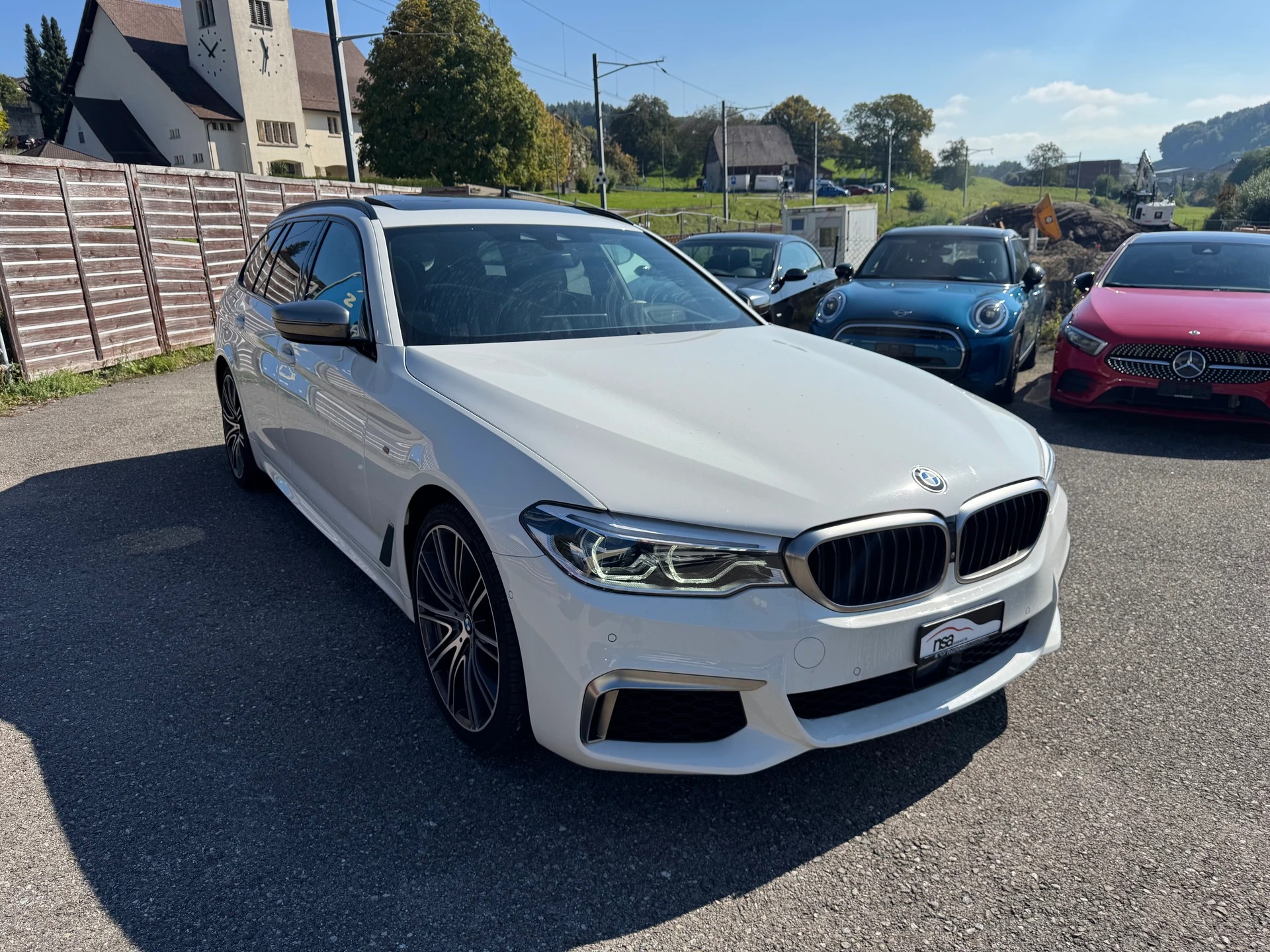 BMW M550d xDrive Touring Steptronic-image-2