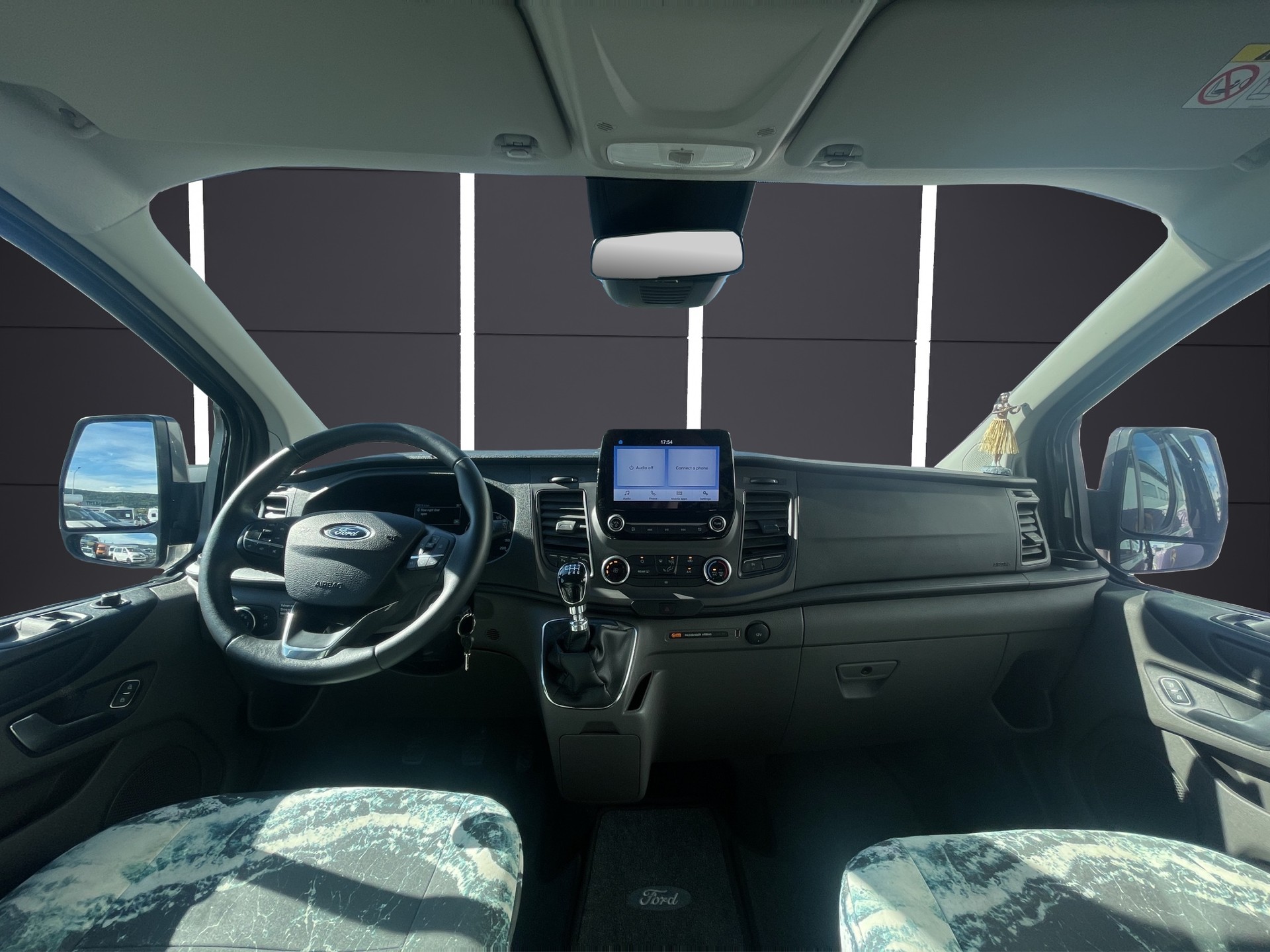 FORD Transit Custom Plus 340 L2H1 Camper NUGGET-image-7