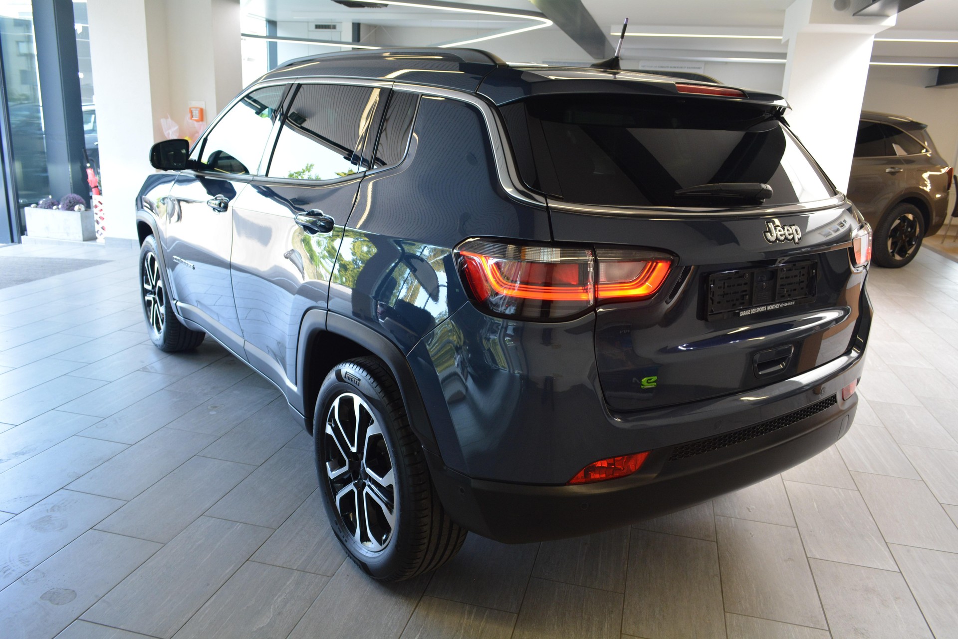 JEEP Compass 1.5 Turbo Swiss Limited-image-4