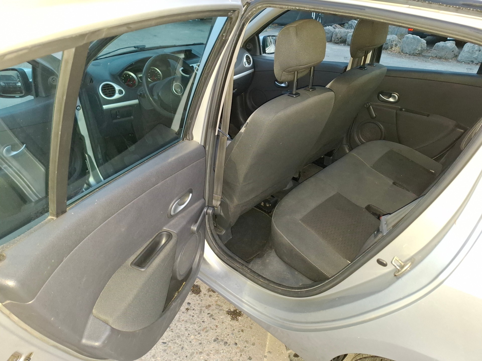 RENAULT Clio 1.2 16V Expression-image-7