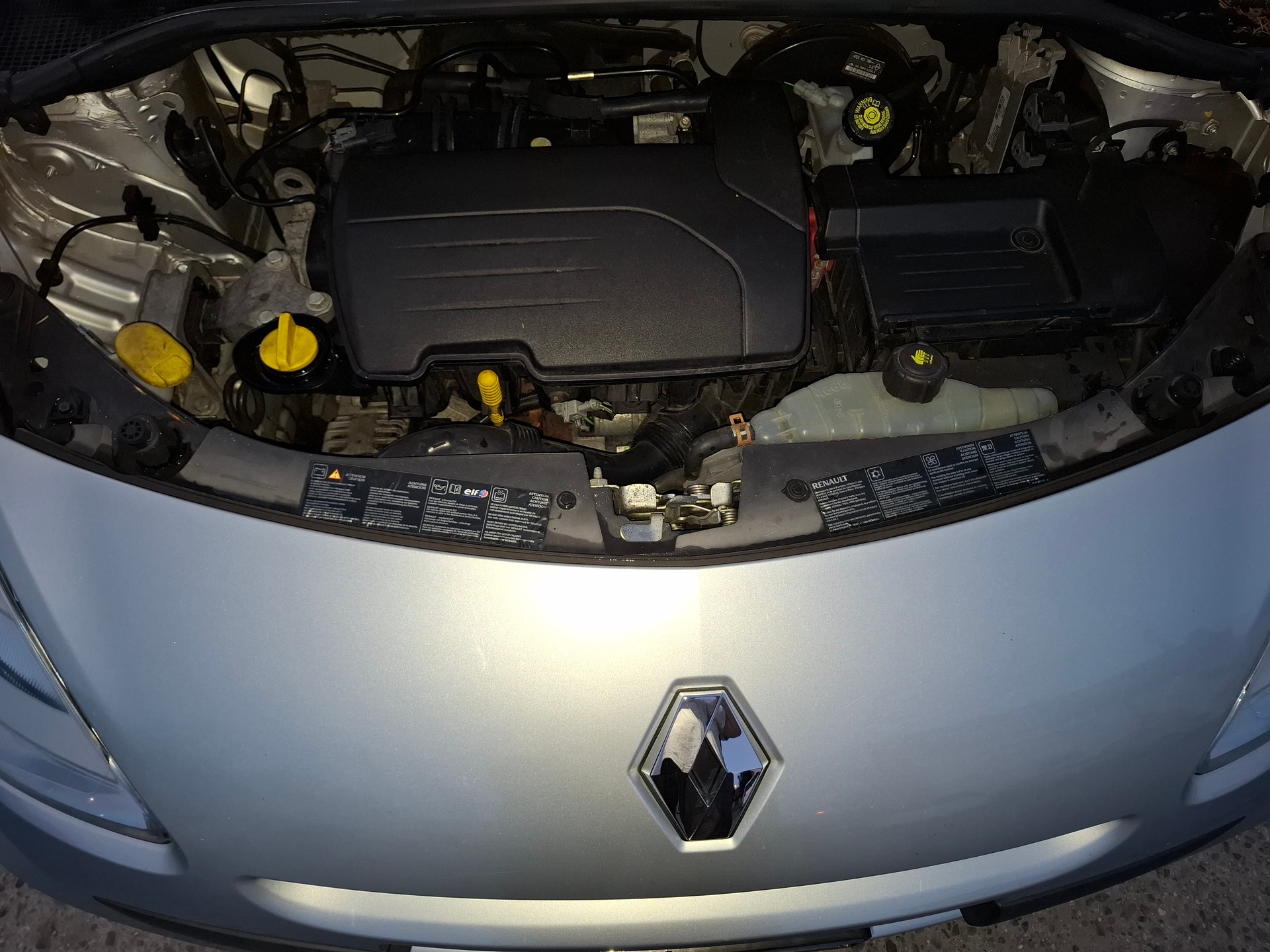 RENAULT Clio 1.2 16V Expression-image-11