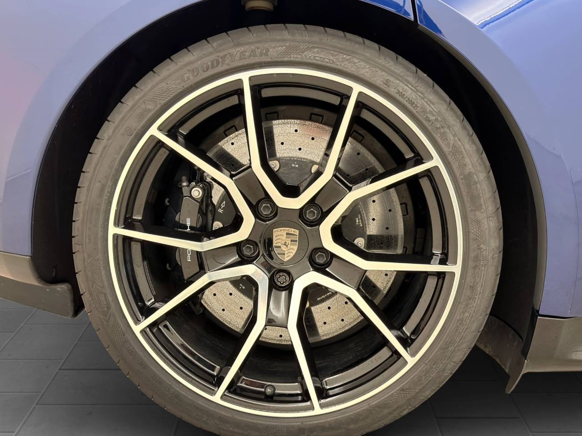 PORSCHE Taycan Turbo S Sport Turismo-image-10