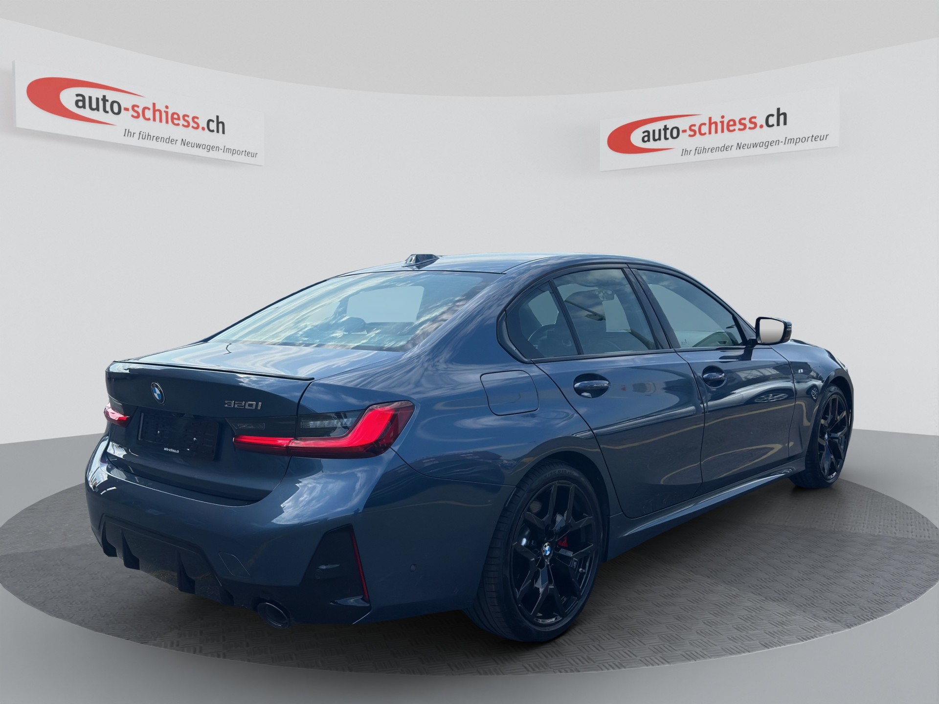 BMW 320i M Sport Pro xDrive Steptronic-image-5