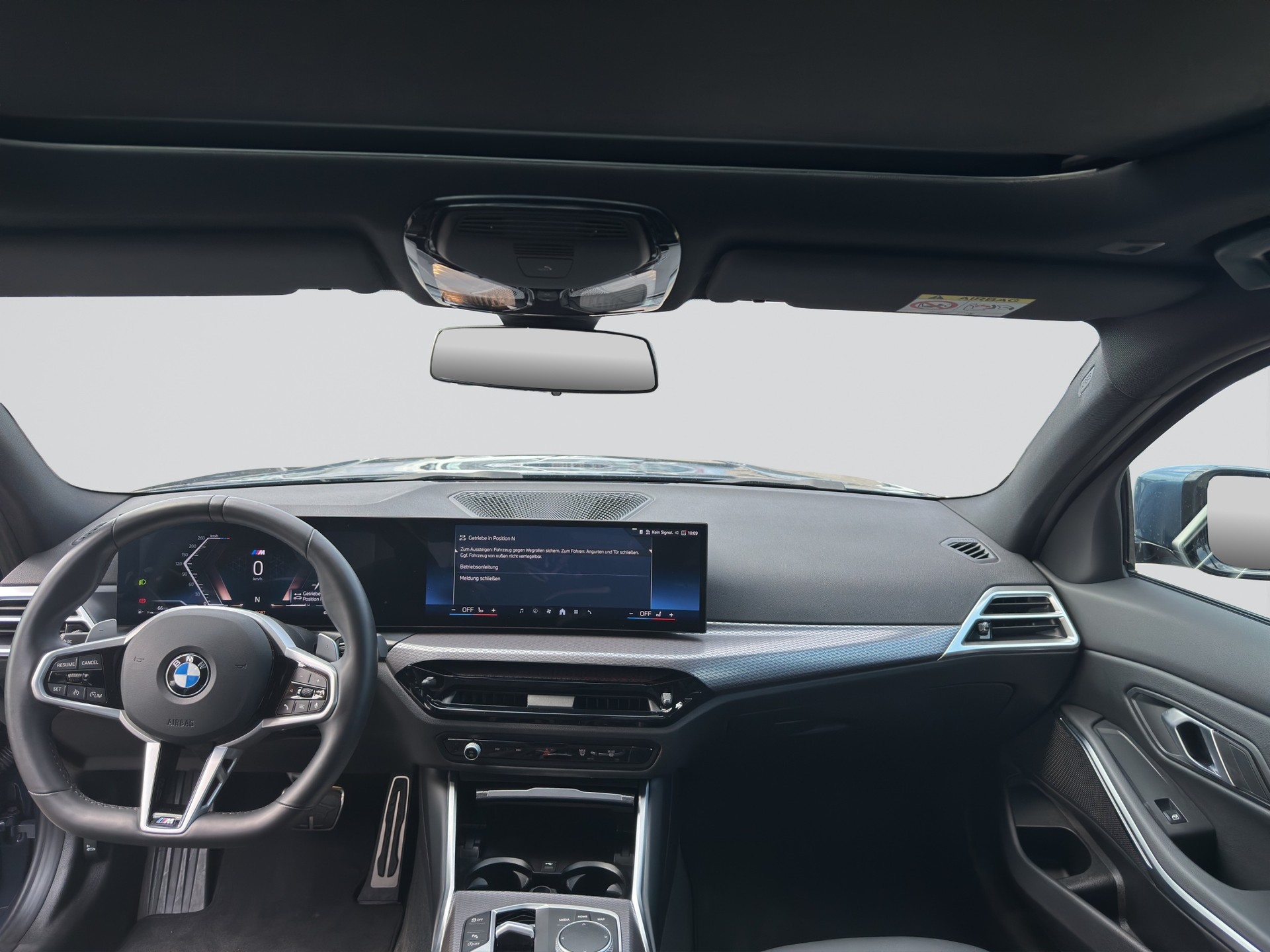 BMW 320i M Sport Pro xDrive Steptronic-image-15
