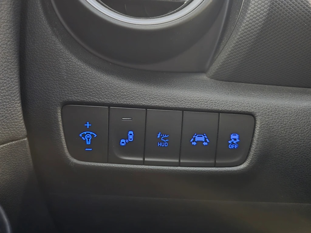HYUNDAI Kona 1.6 T-GDi Launch Plus 4WD DCT-image-12