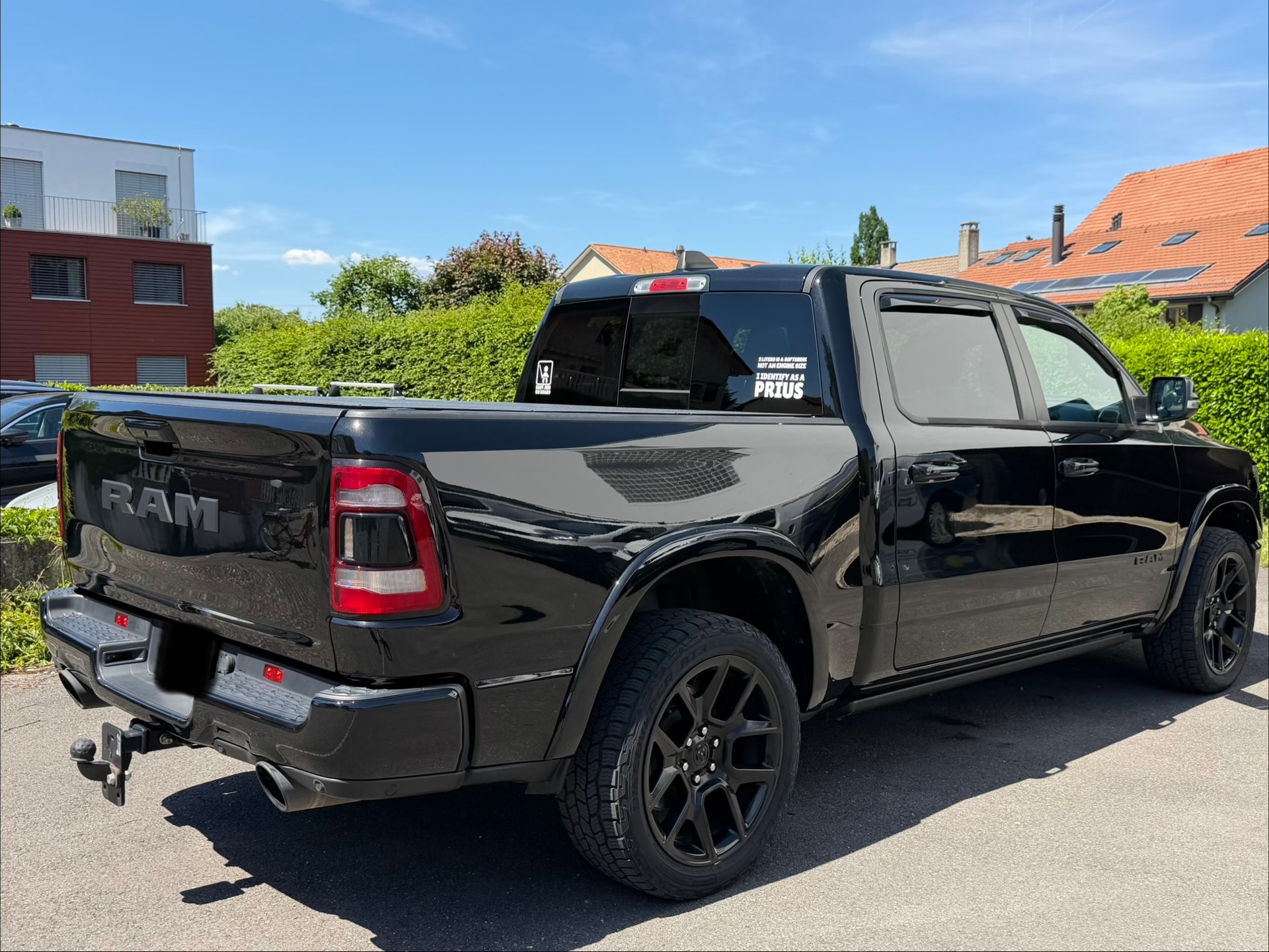 DODGE 1500 Laramie Black Edition-image-2