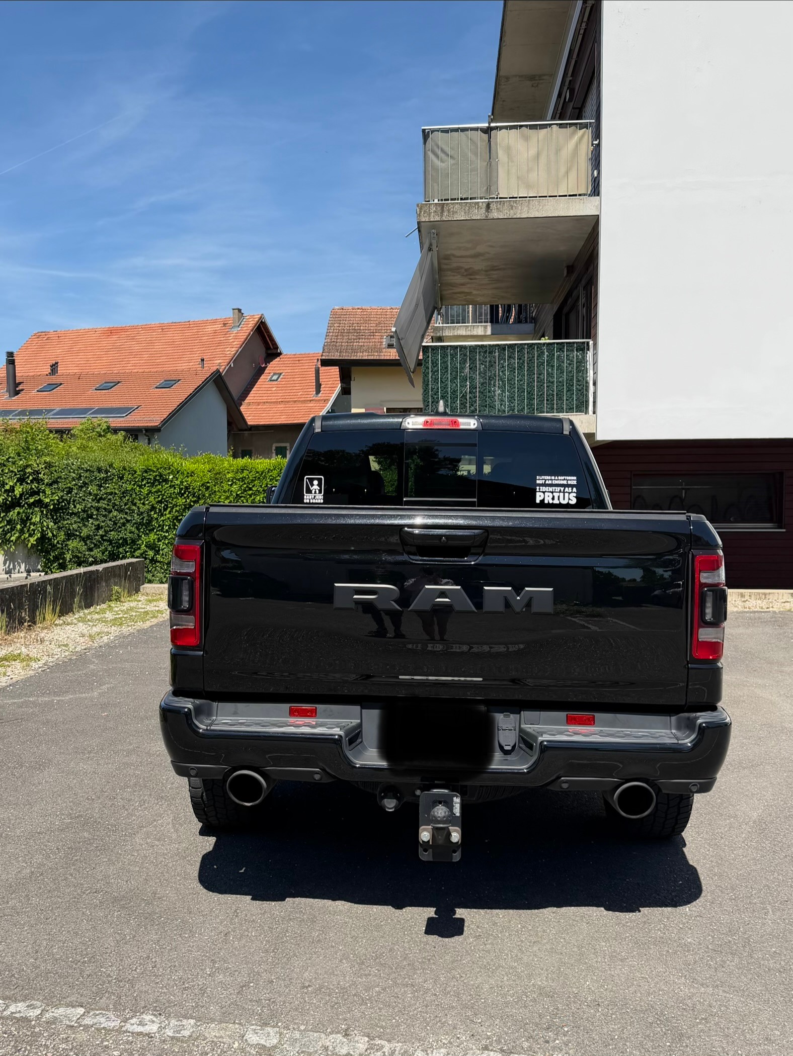 DODGE 1500 Laramie Black Edition-image-5