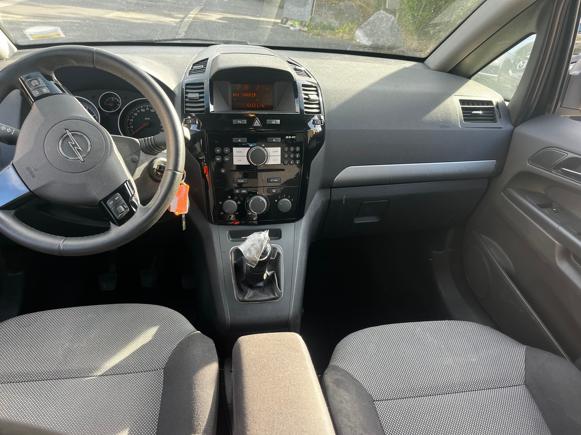 OPEL Zafira 1.8i 16V-image-8