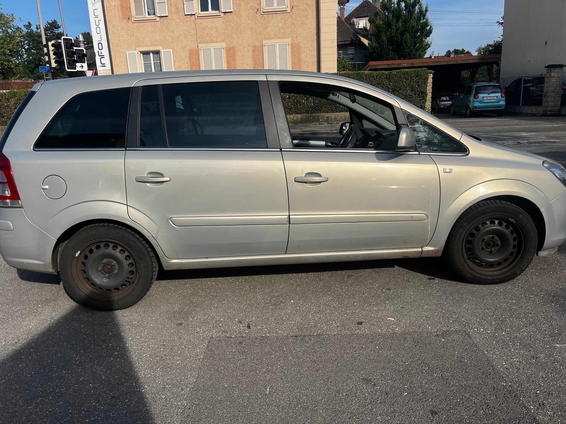 OPEL Zafira 1.8i 16V-image-1