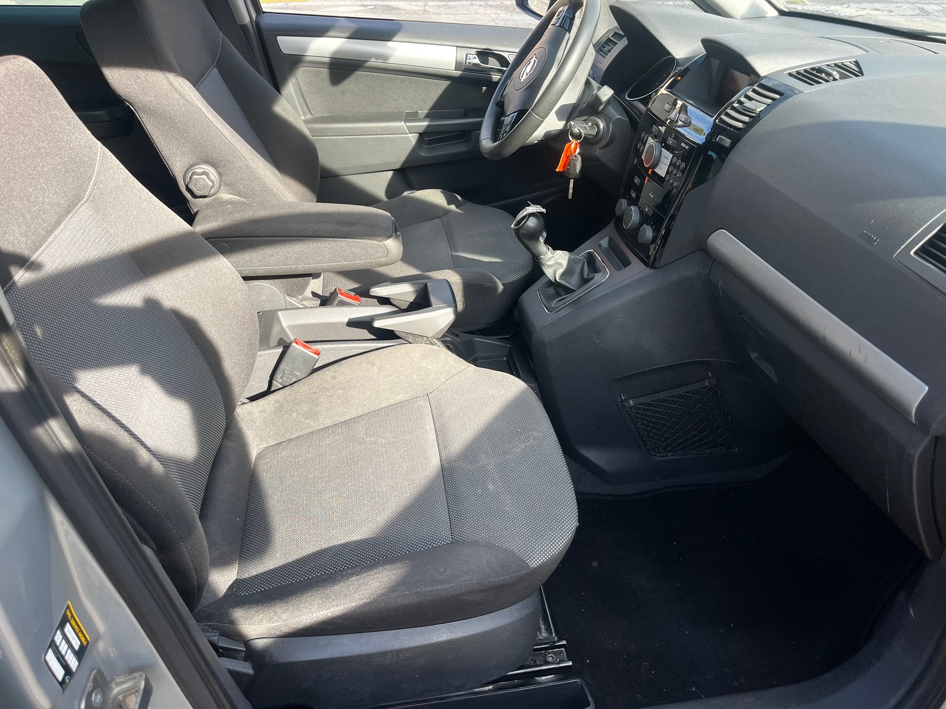 OPEL Zafira 1.8i 16V-image-9